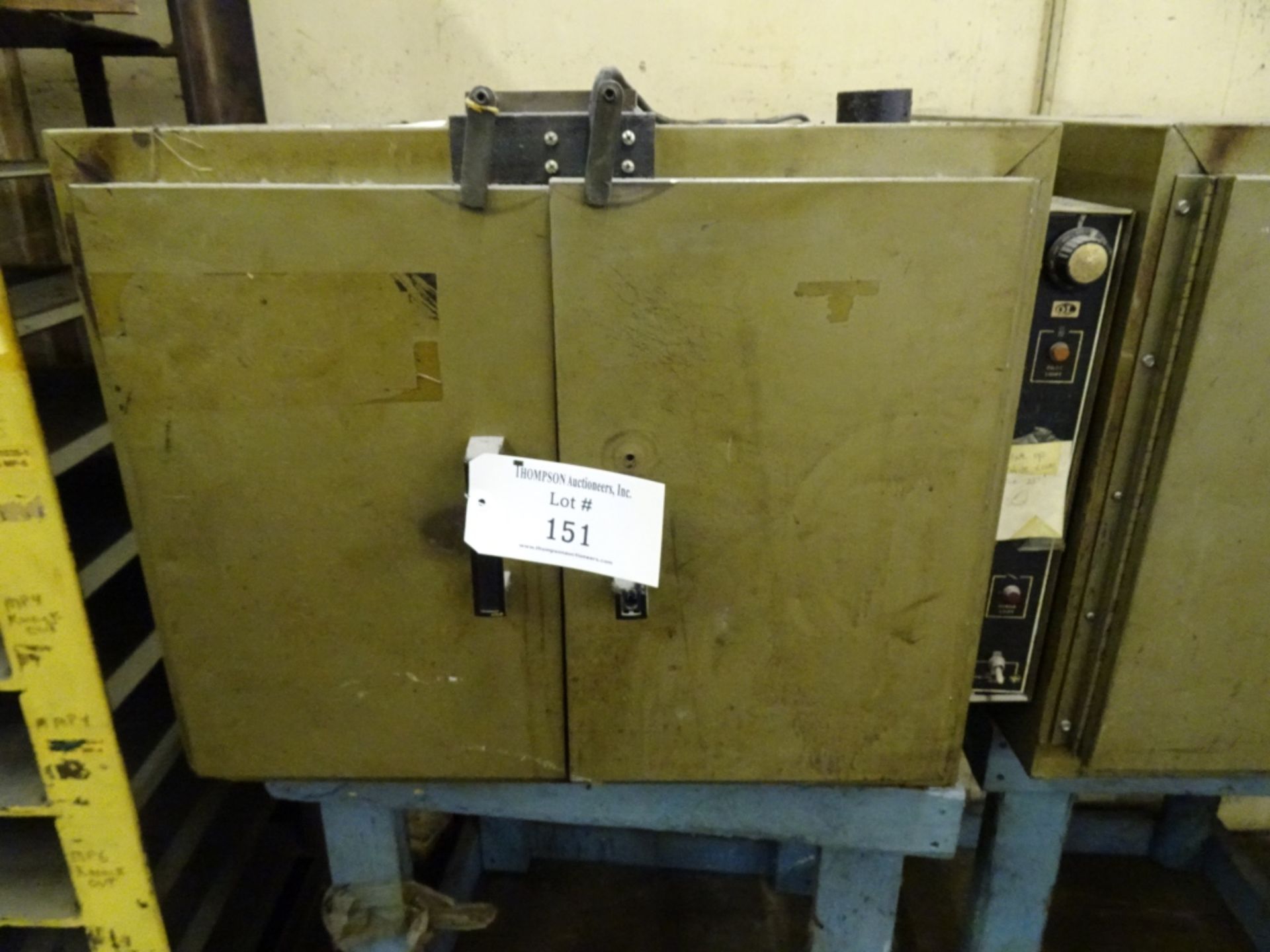 (1) Quincy Labs 150-500 Degree 2-Door Electric Lab Oven