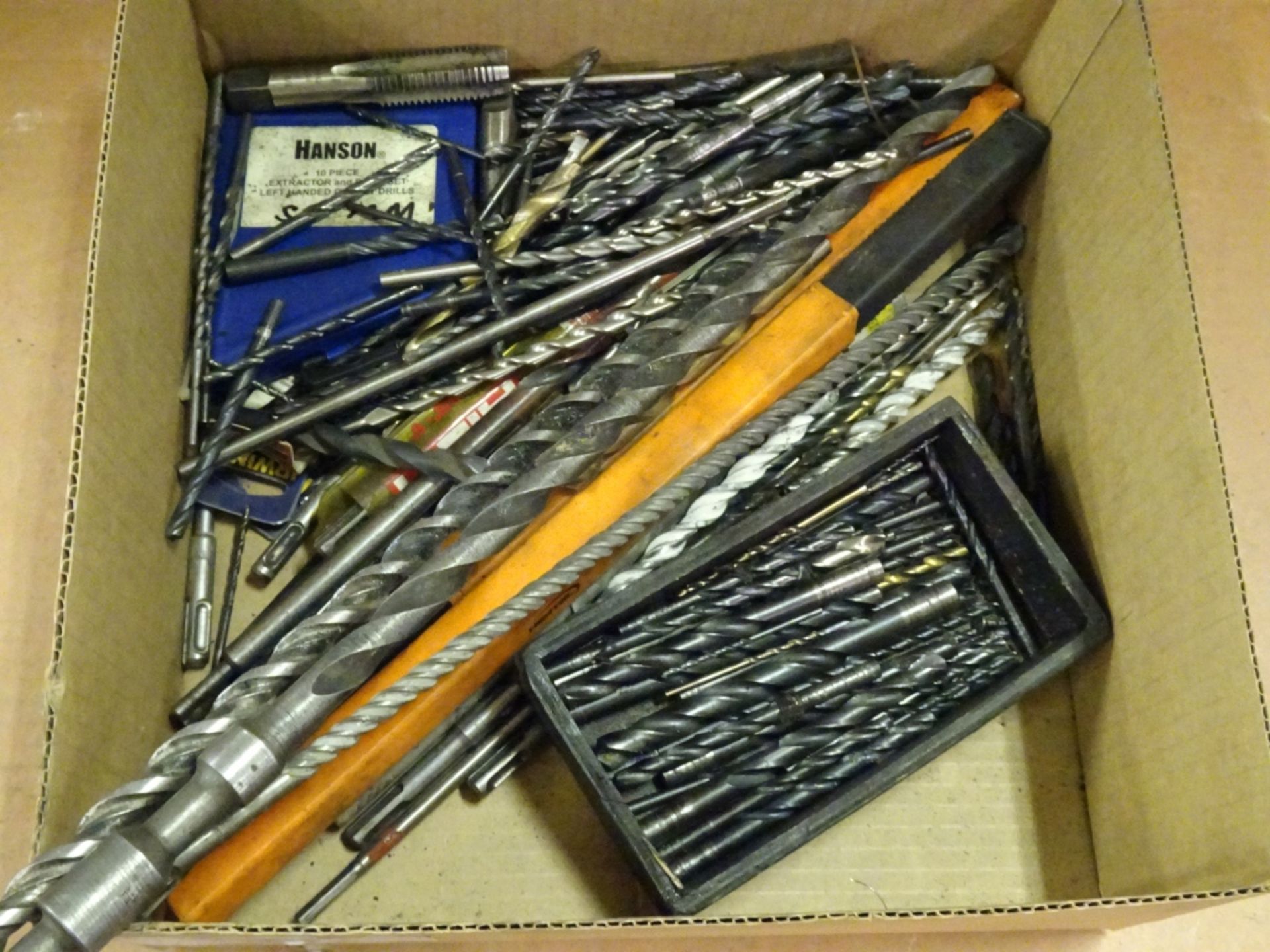 Lot Box of Various Sized and Style Drill Bits - Image 2 of 2