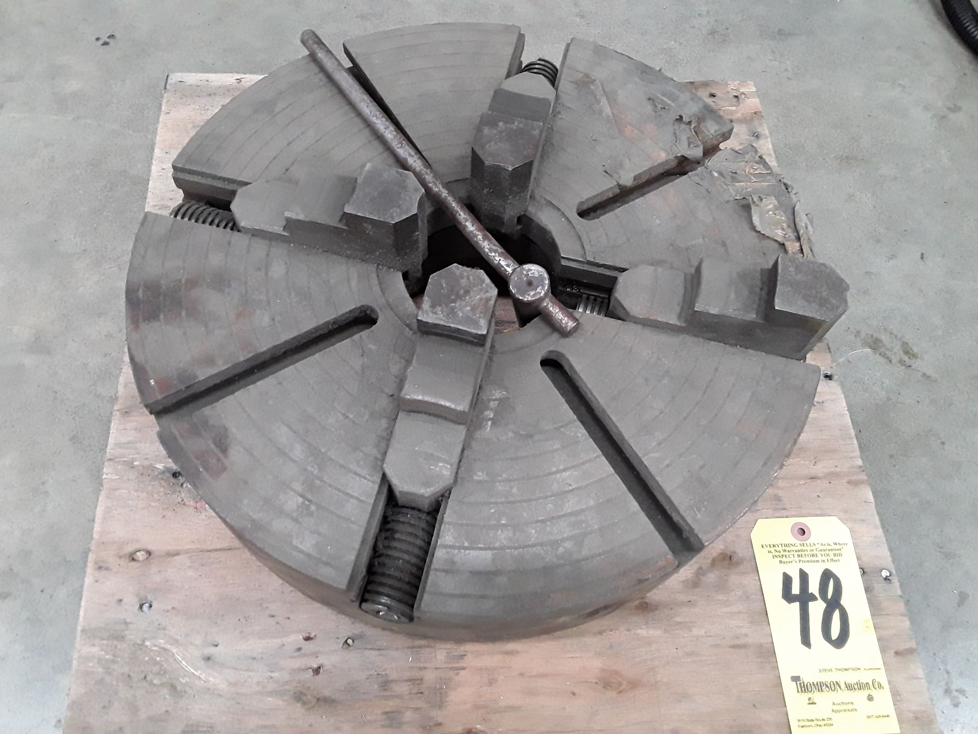 18" 4-Jaw Chuck with L-Taper Backplate
