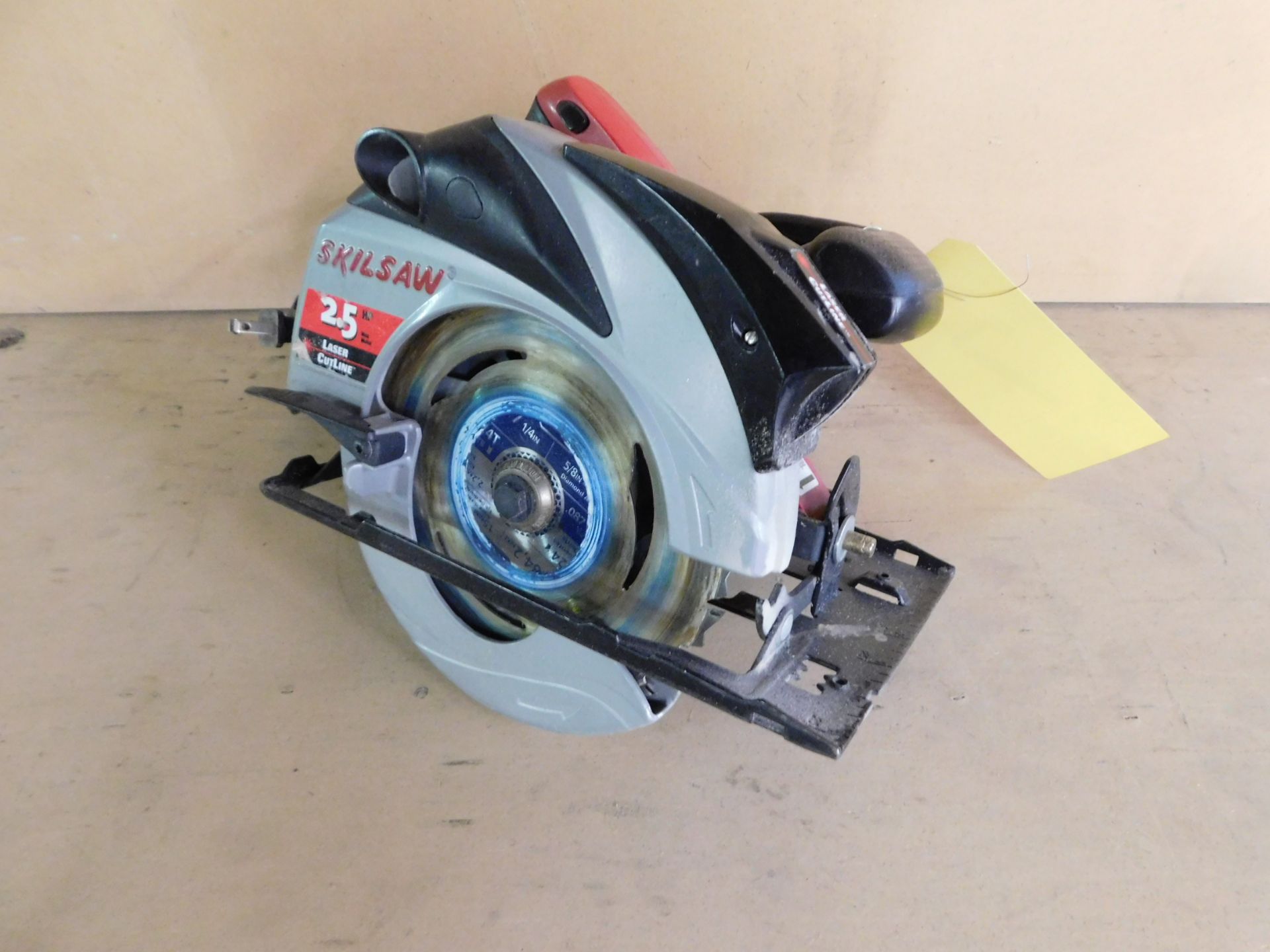 Skilsaw Laser Cut Circular Saw