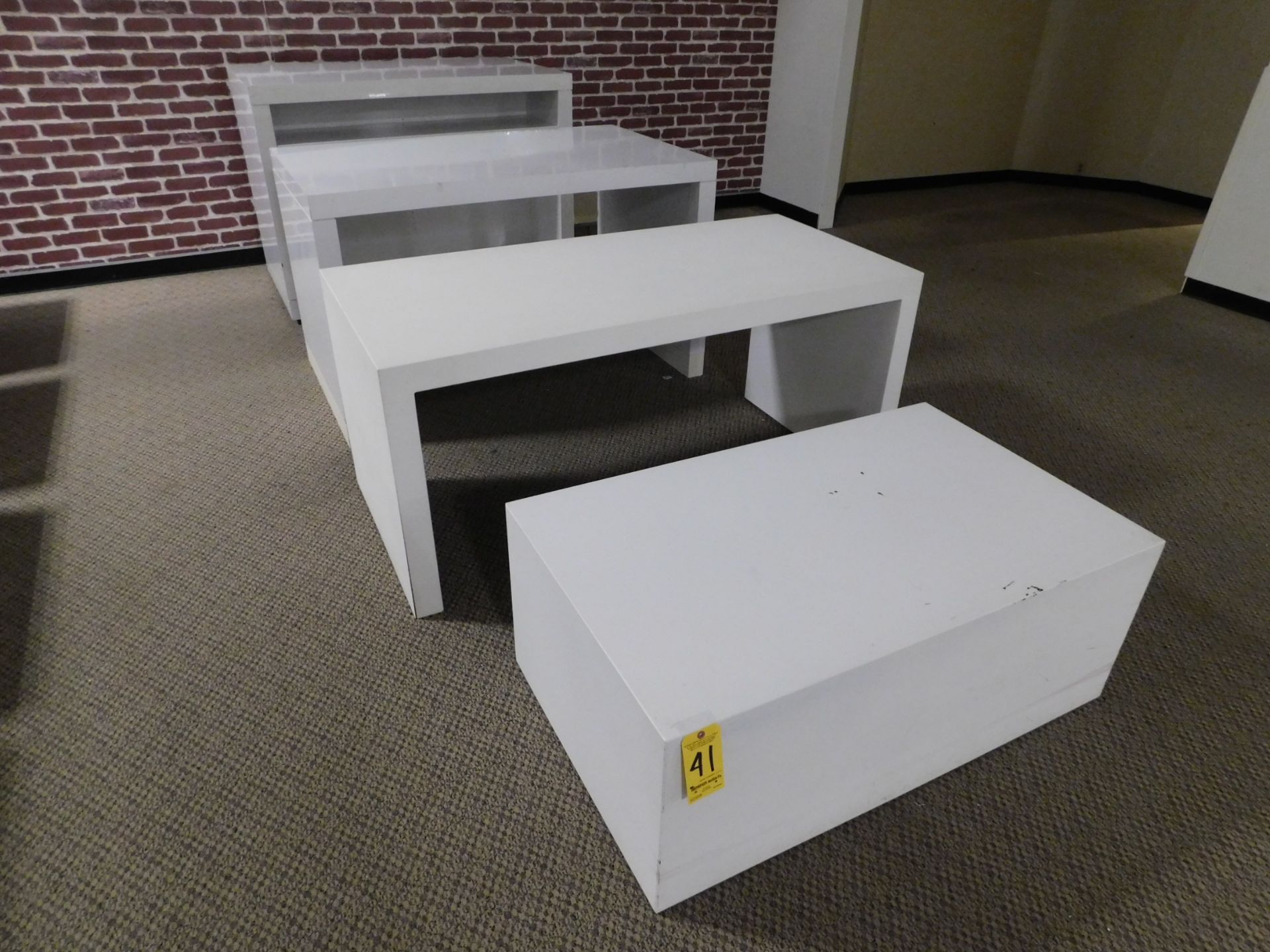 (4) Display Tables