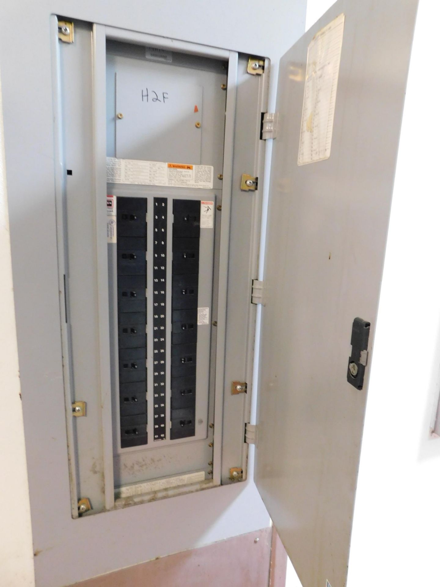 Cutler Hammer 225 Amp Breaker Box, 277/480, 3-Phase, 4-Wire