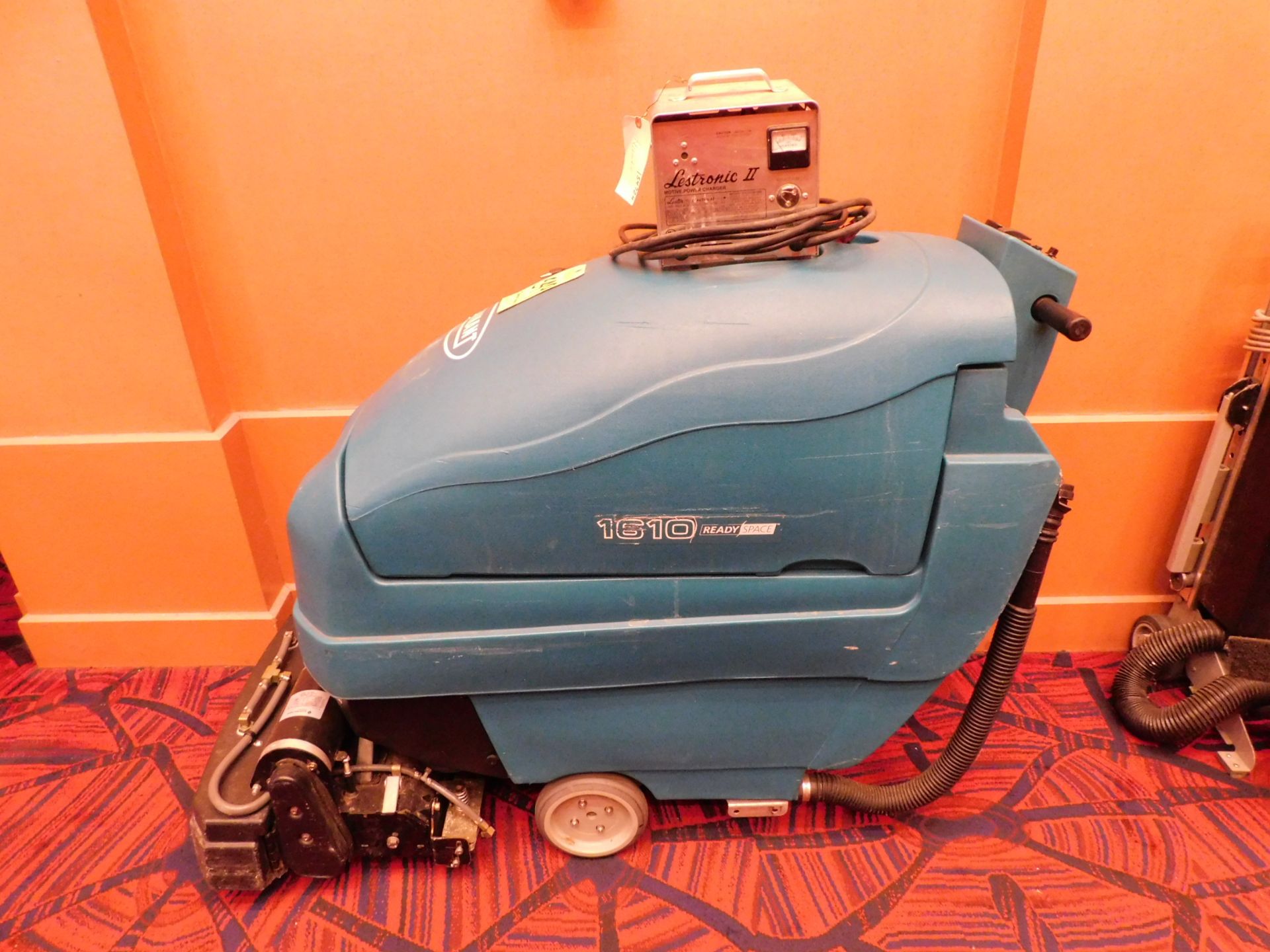 Tennant Model 1610 Ready Space Battery Operated Carpet Extractor with Lestronic Charger