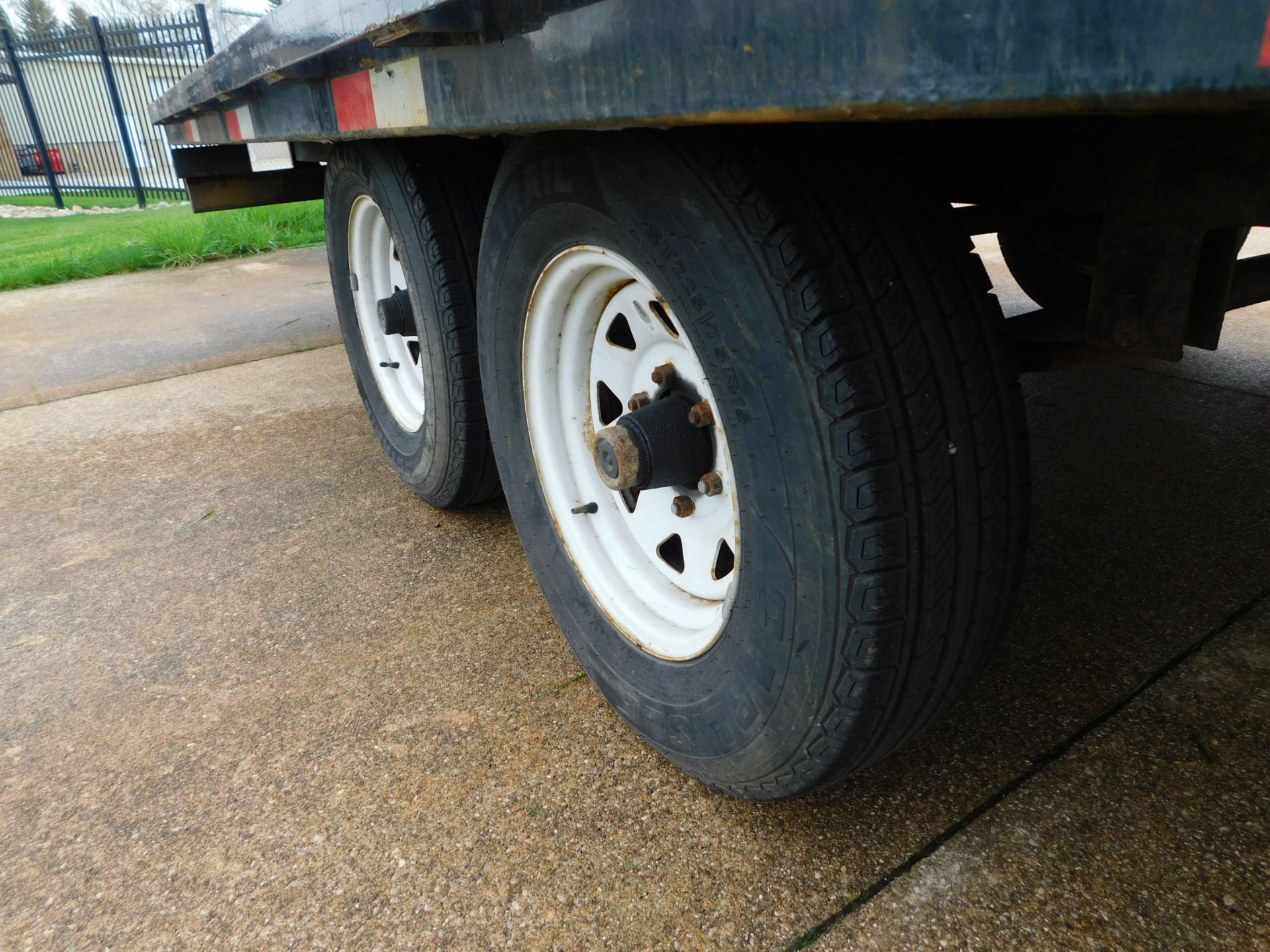 Sure-Trac Tandem Axle 20' Deck Over Trailer, Wood Deck, 102" Wide, D-Rings and Chain Rail - Image 6 of 15