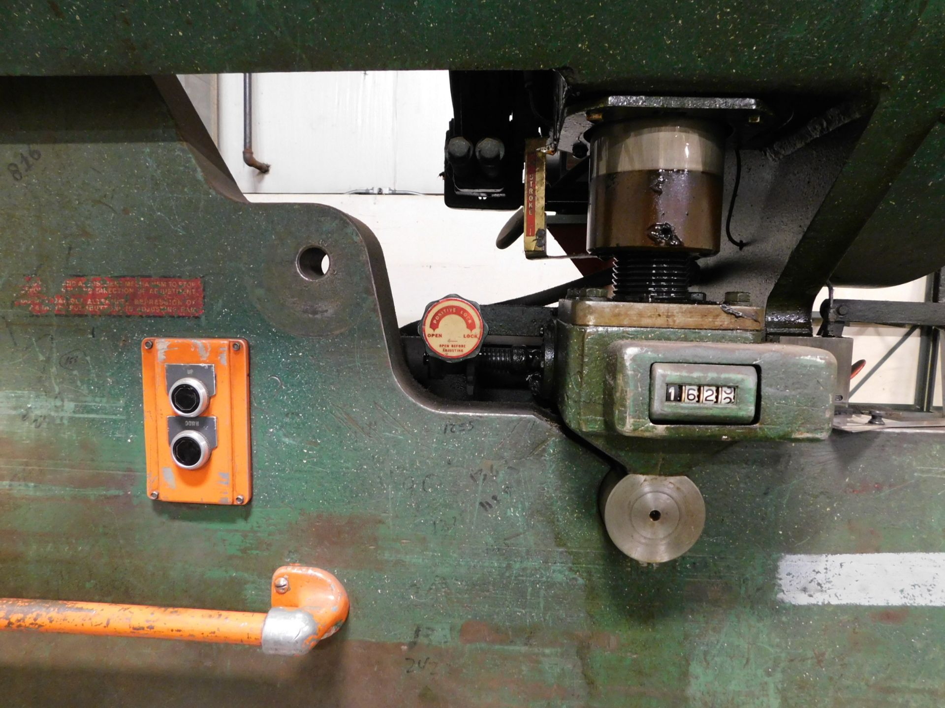 Chicago Dreis & Krump Model 1012-L Mechanical Pres Brake, SN L-17406, 90-Ton Bottom of Stroke, 60- - Image 9 of 11