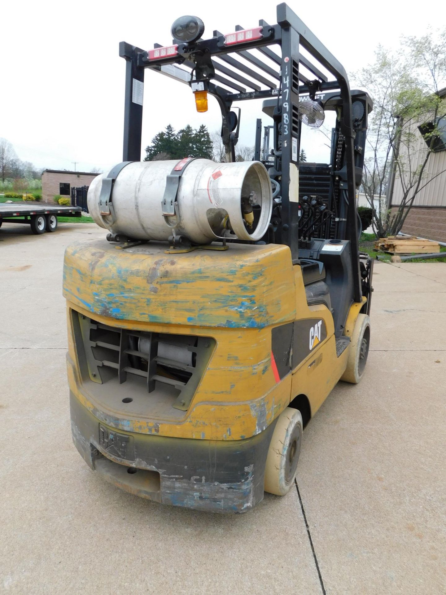 Caterpillar Model 2C6000 Forklift, SN AT83F40876, 4,500 lb cap., LP, Non-Marking Hard Tires, 3-Stage - Image 6 of 21