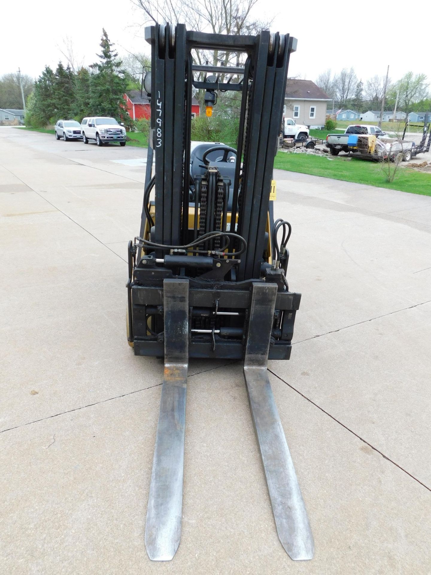Caterpillar Model 2C6000 Forklift, SN AT83F40876, 4,500 lb cap., LP, Non-Marking Hard Tires, 3-Stage - Image 3 of 21