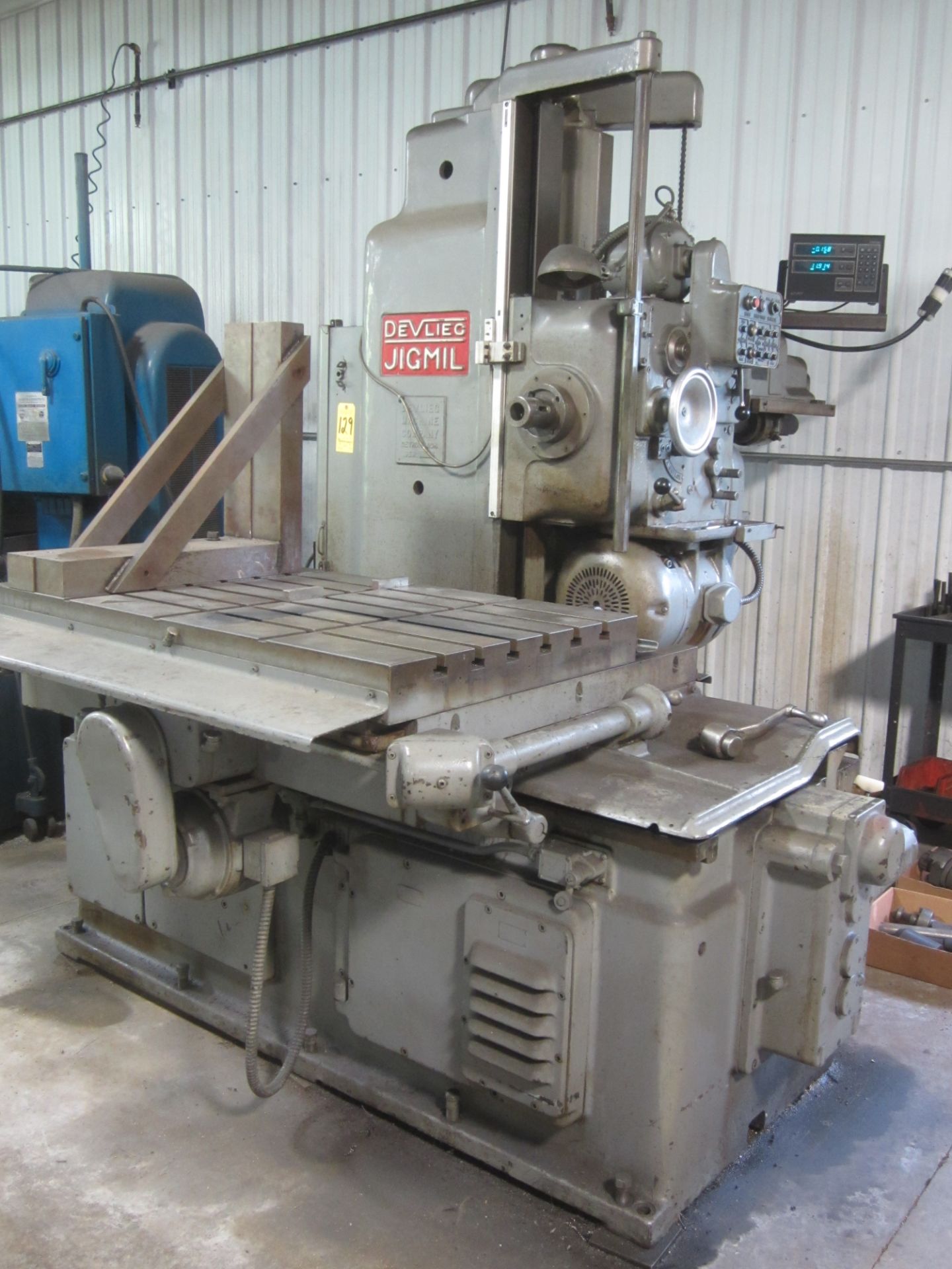 DeVlieg Model 2B-36 Jig Mill, s/n 3-143, 2 1/2” Spindle, 40 Taper, 24” X 36” Table, 36” Cross