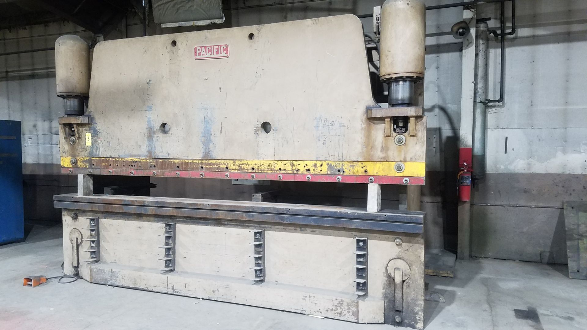 Pacific Model 200-14 Hydraulic Press Brake, s/n 3447, 14' X 200 Ton Capacity, 14' Overall Bed