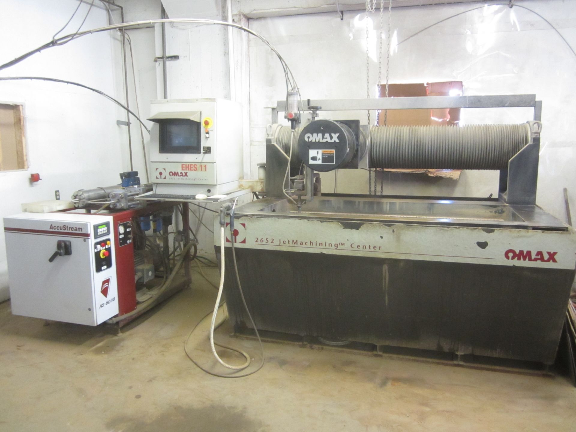 Omax Model 2652 Water Jet Machining Center, s/n A511535, with Accustream Model AS-6030, 60,000 PSI