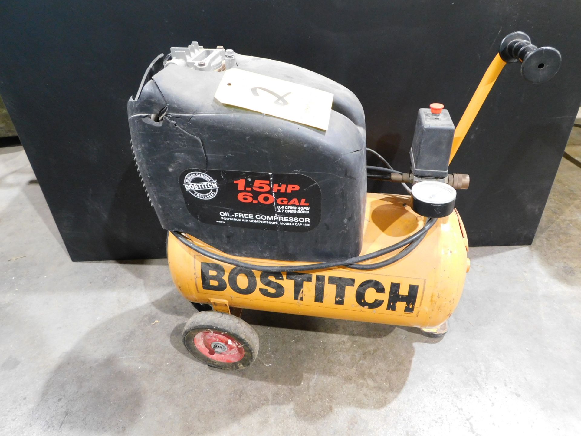 Bostitch 1.5 HP Portable Air Compressor, 115/60/1