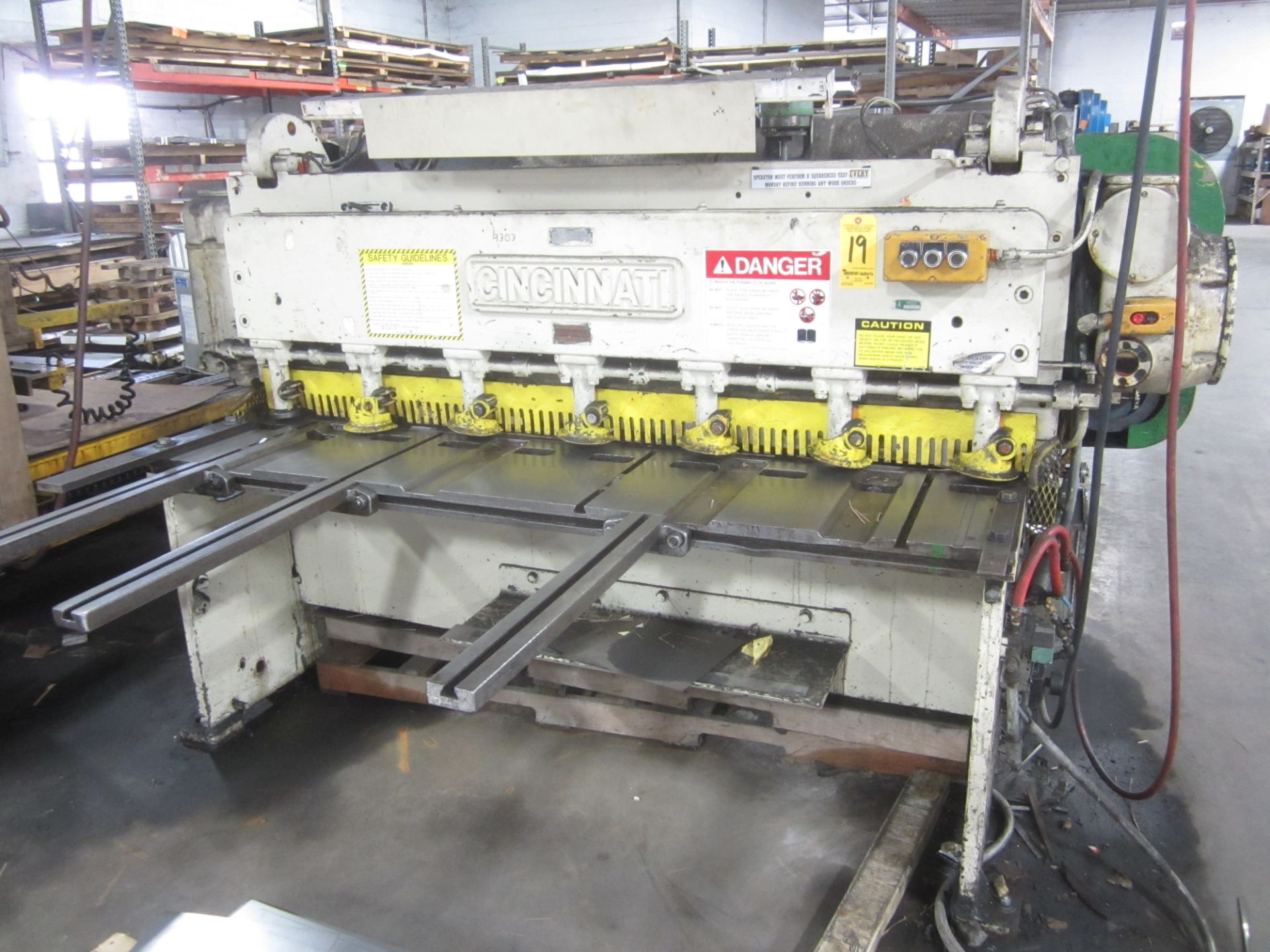 Cincinnati Model 1006 Power Squaring Shear, s/n 23850, 6' X 3/16" Capacity, 36" Front Operated Power