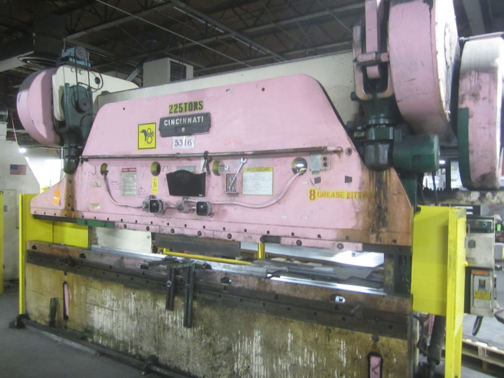 Cincinnati Series 9 Mechanical Press Brake, s/n 30625, 14' Overall, 10'6" Between Housings, 2'