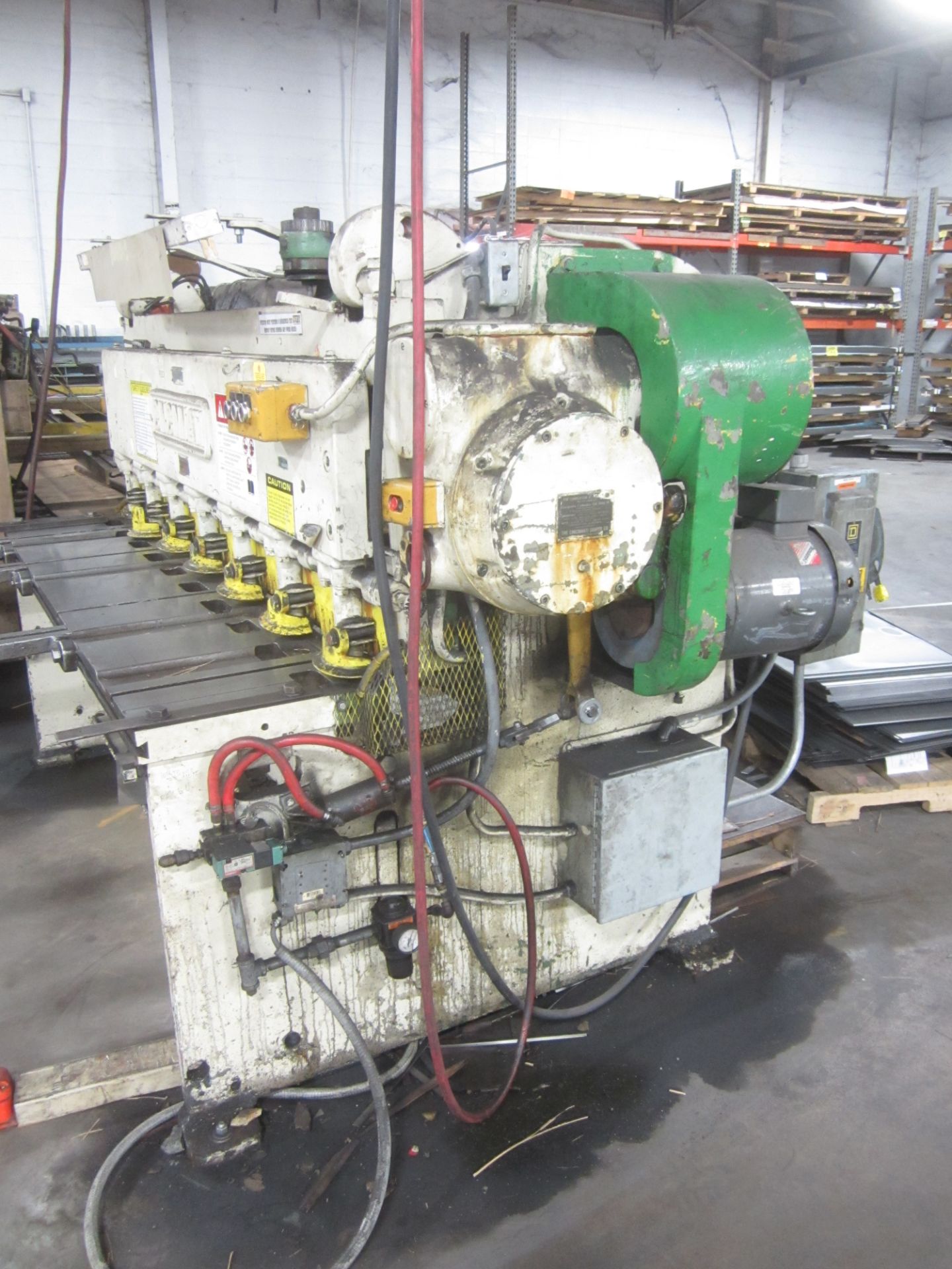 Cincinnati Model 1006 Power Squaring Shear, s/n 23850, 6' X 3/16" Capacity, 36" Front Operated Power - Image 3 of 7