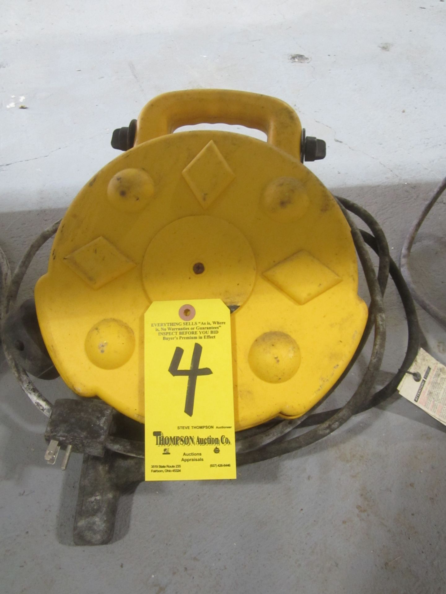 Bayco Retractable Cord Reel