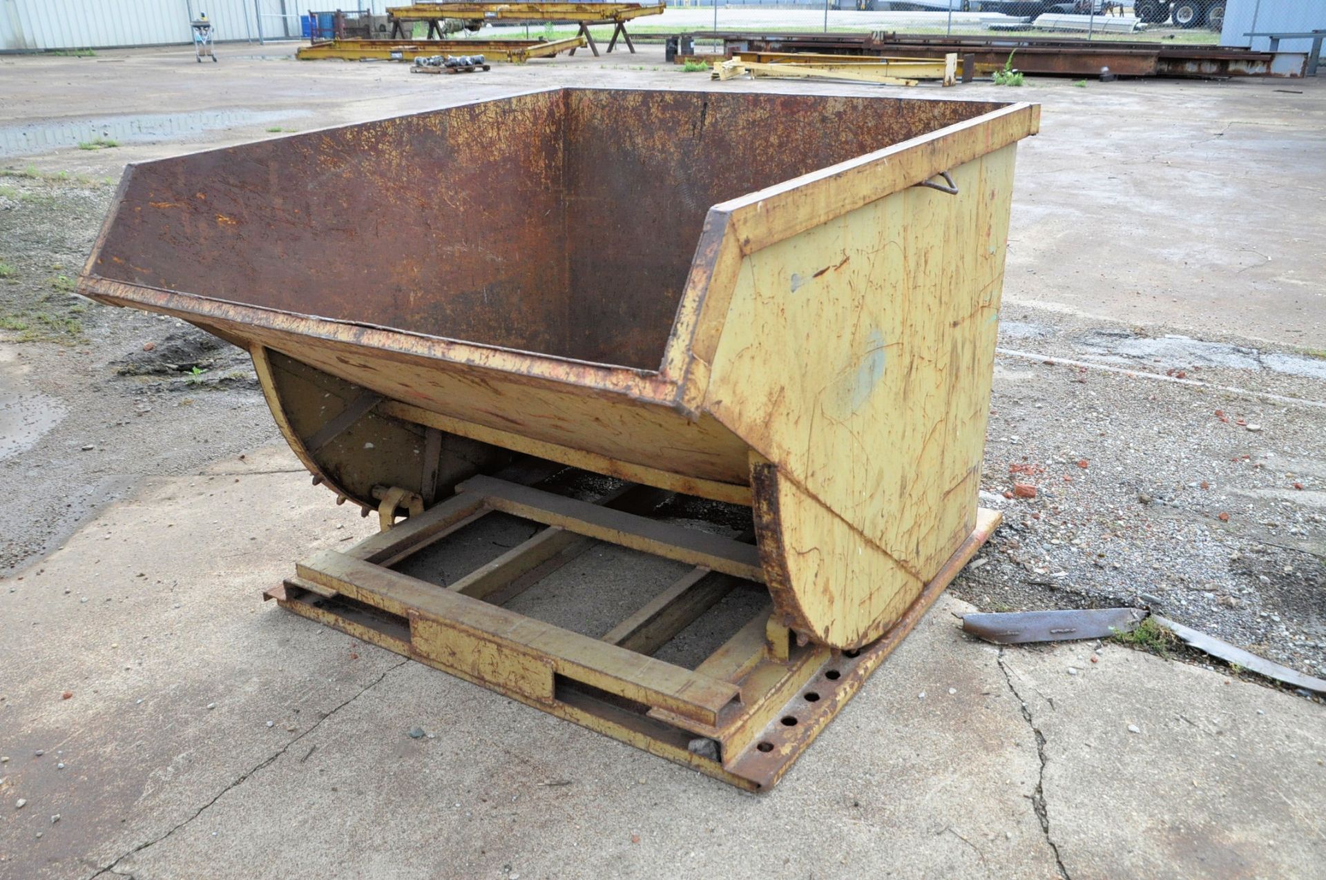 Dump Hopper, (Outside in Yard) - Image 2 of 2