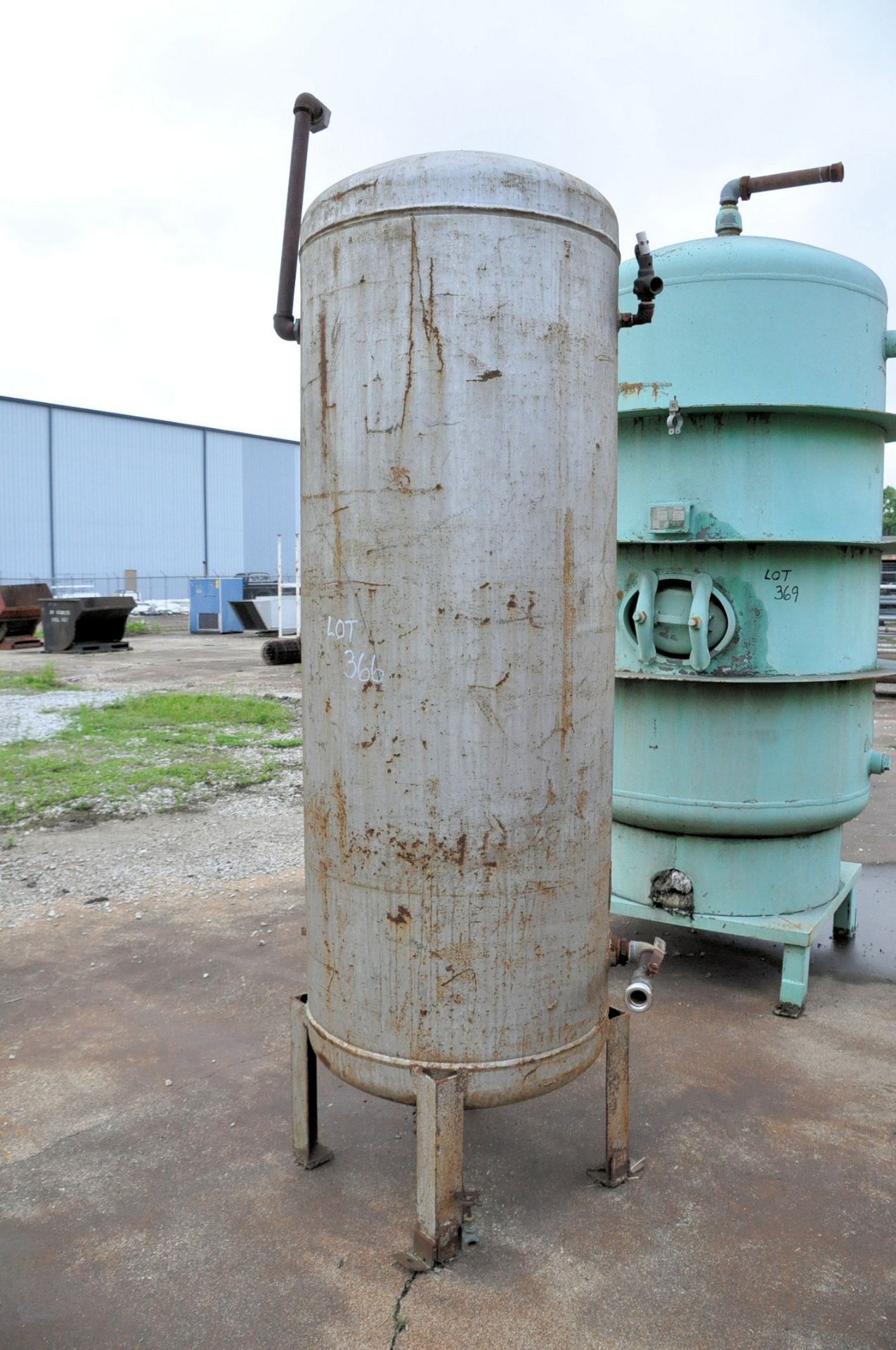 Vertical Air Receiving Tank, (Outside in Yard), Loading Fee $150.00