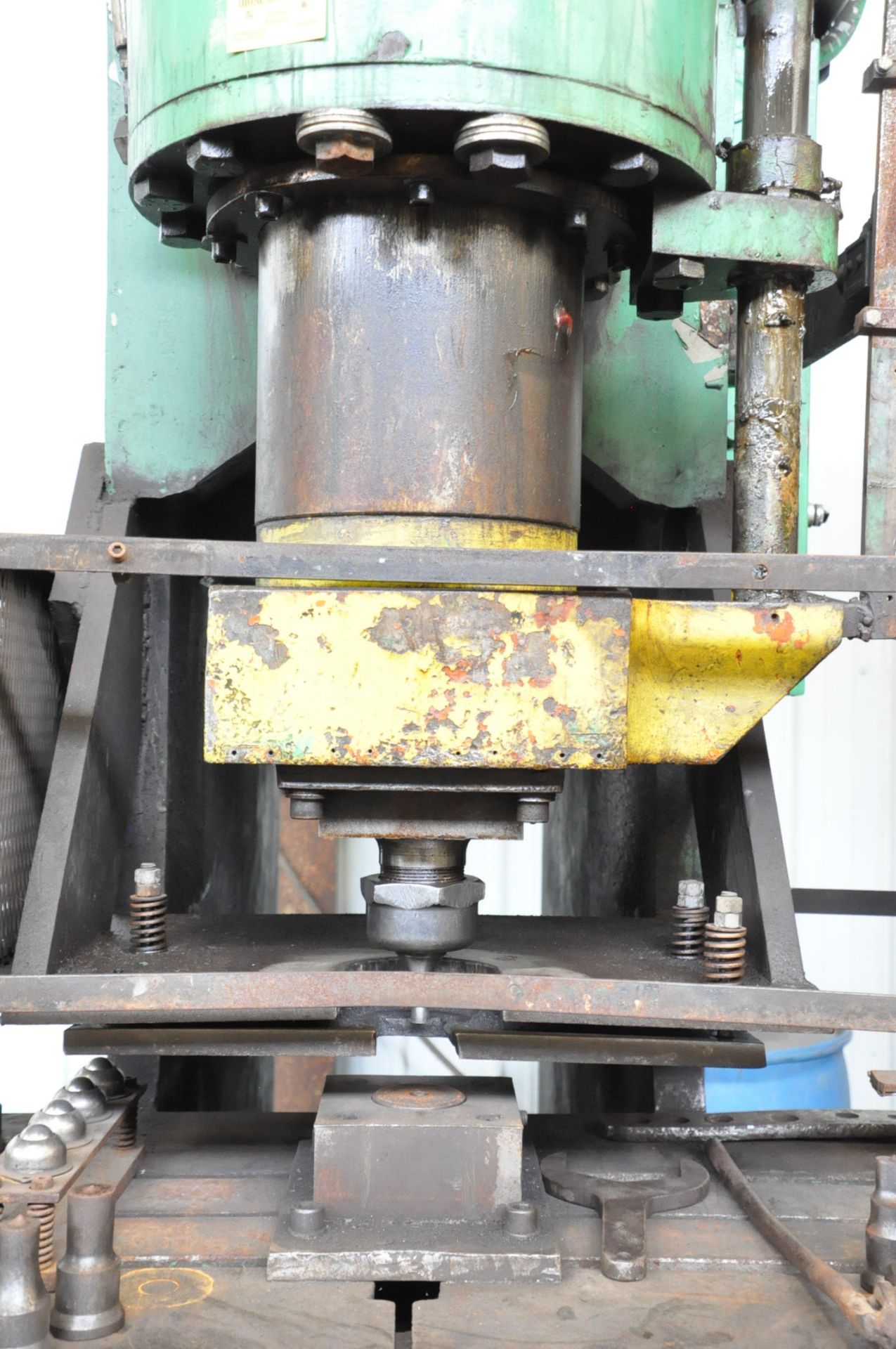 Pacific Press Former Hydraulic Punch Machine, s/n Unknown, with Tooling, 12" Stroke, 12" Throat - Image 4 of 6