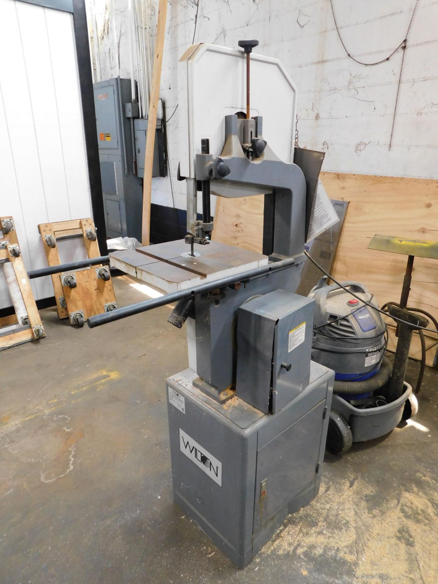 Wilton 14" Tradesman Vertical Band Saw, s/n 04121554, 110/1/60, Loading Fee $50.00