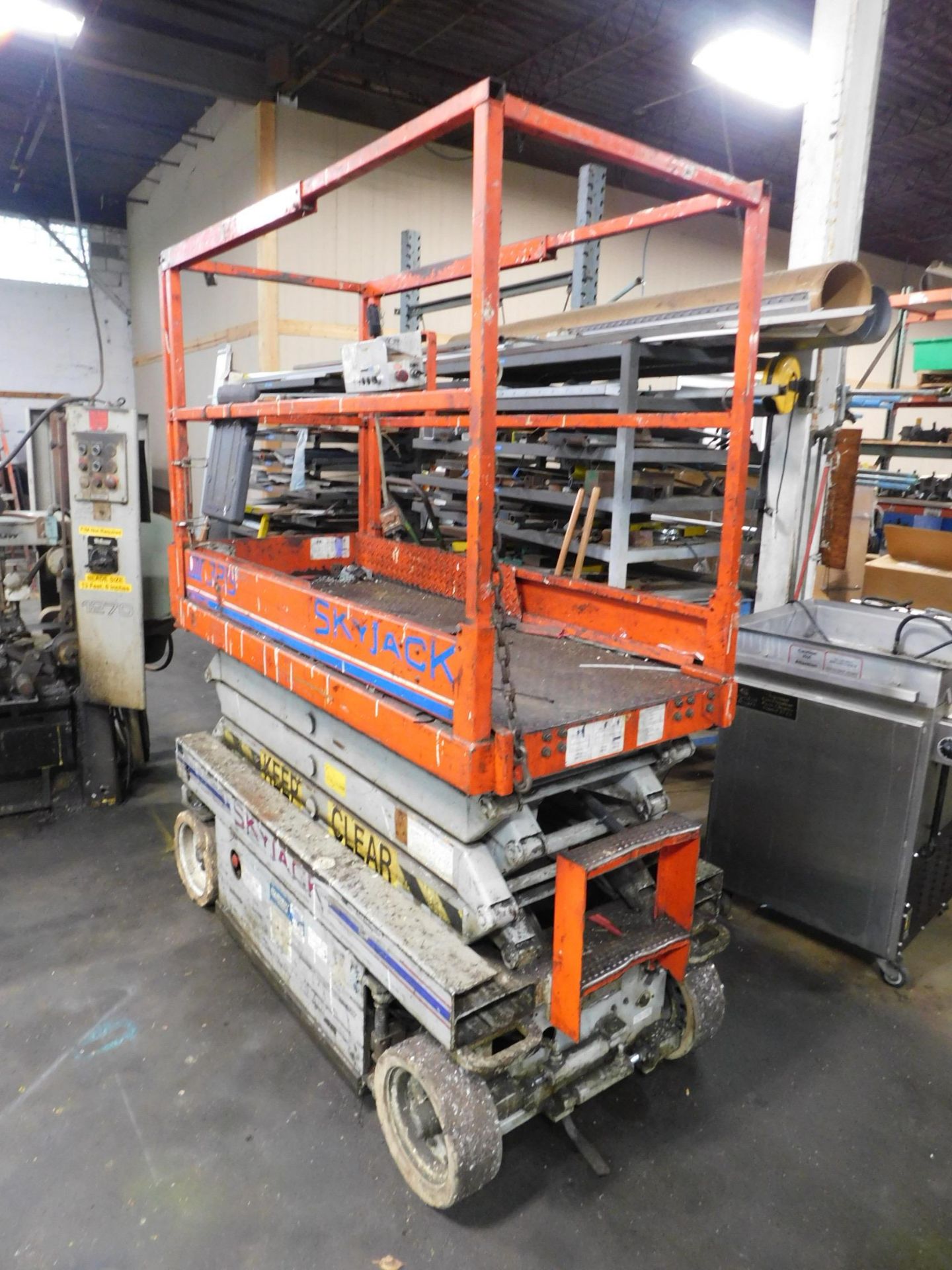 Skyjack Model SJIII 3219 Electric Scissor Lift, s/n 224437, 550 Lb. Capacity, 19' Max. Platform - Image 5 of 7