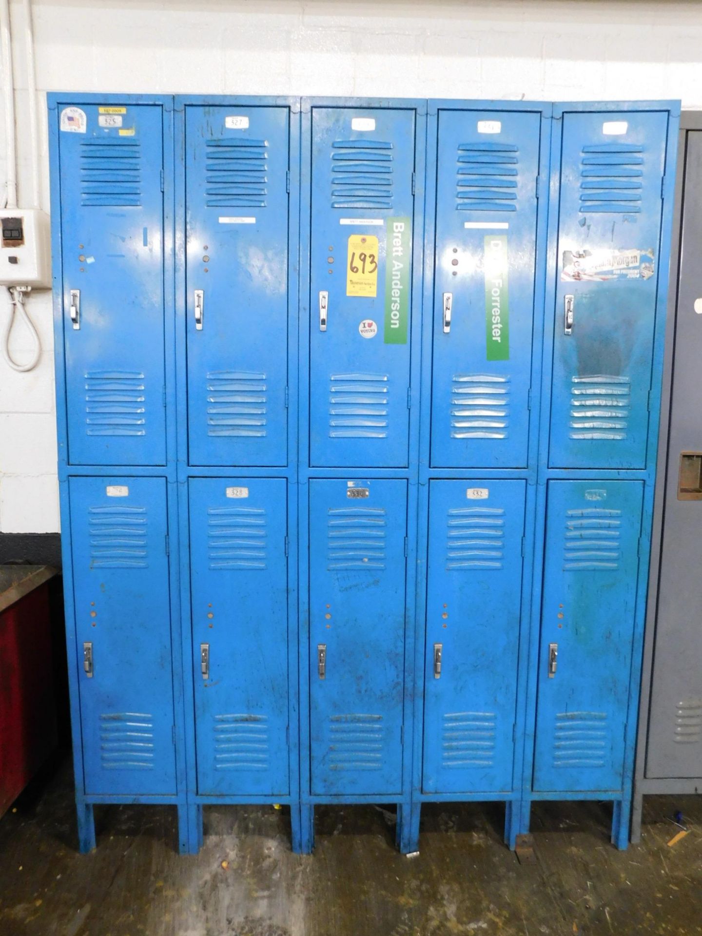 Lock Bank, (10) Lockers