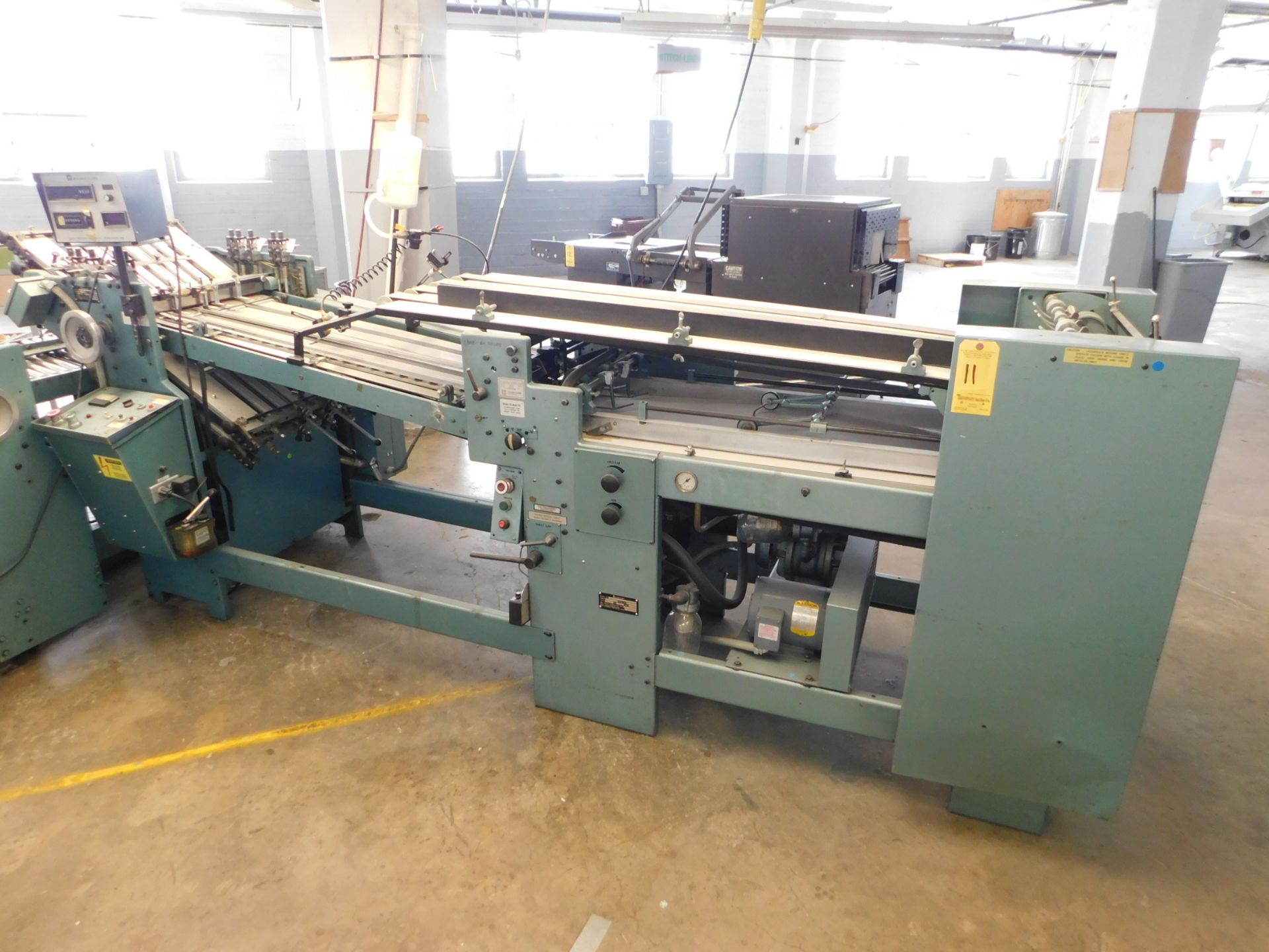 Baumfolder 720 - 20 x 26 700B folder with 8 page unit, includes 700B - 20 x 20 8pp folding unit with - Image 2 of 7