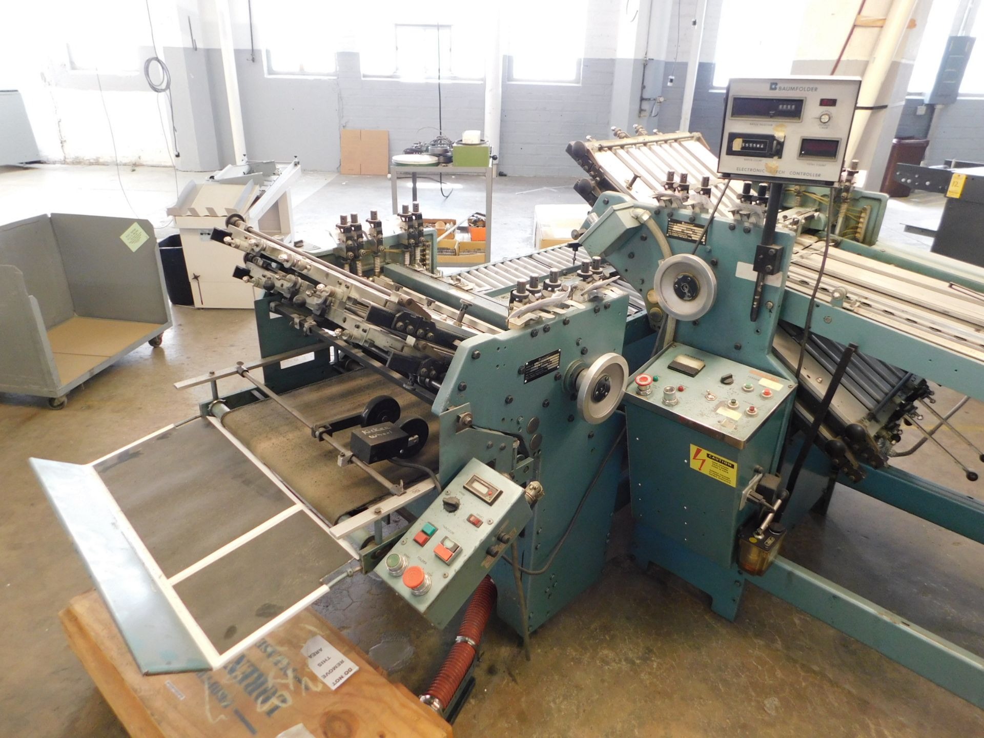 Baumfolder 720 - 20 x 26 700B folder with 8 page unit, includes 700B - 20 x 20 8pp folding unit with - Image 3 of 7