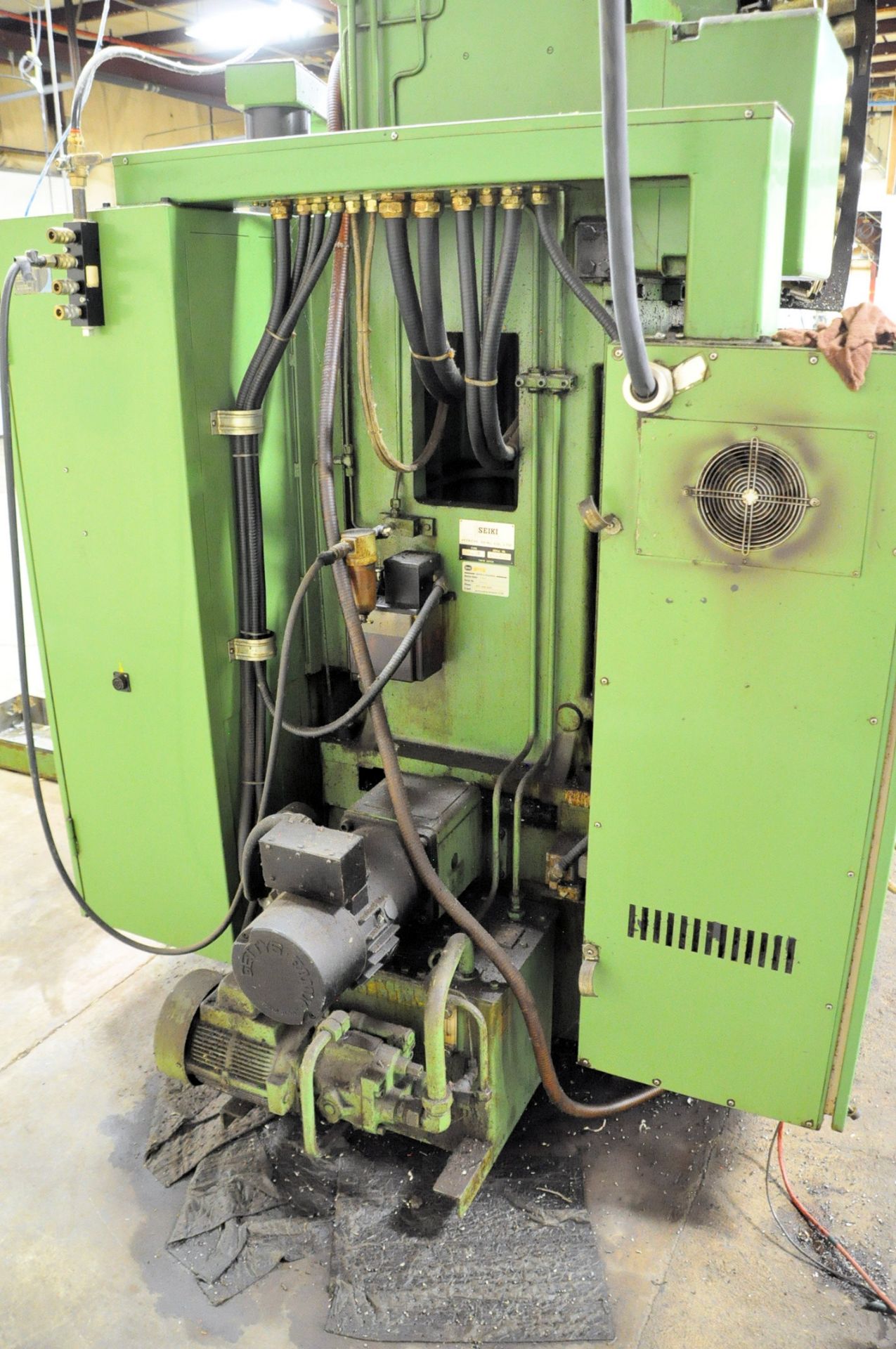 Hitachi Seiki Model VA40, CNC Vertical Machining Center, S/n VA-4222, System 6M CNC Controller, 25- - Image 9 of 11