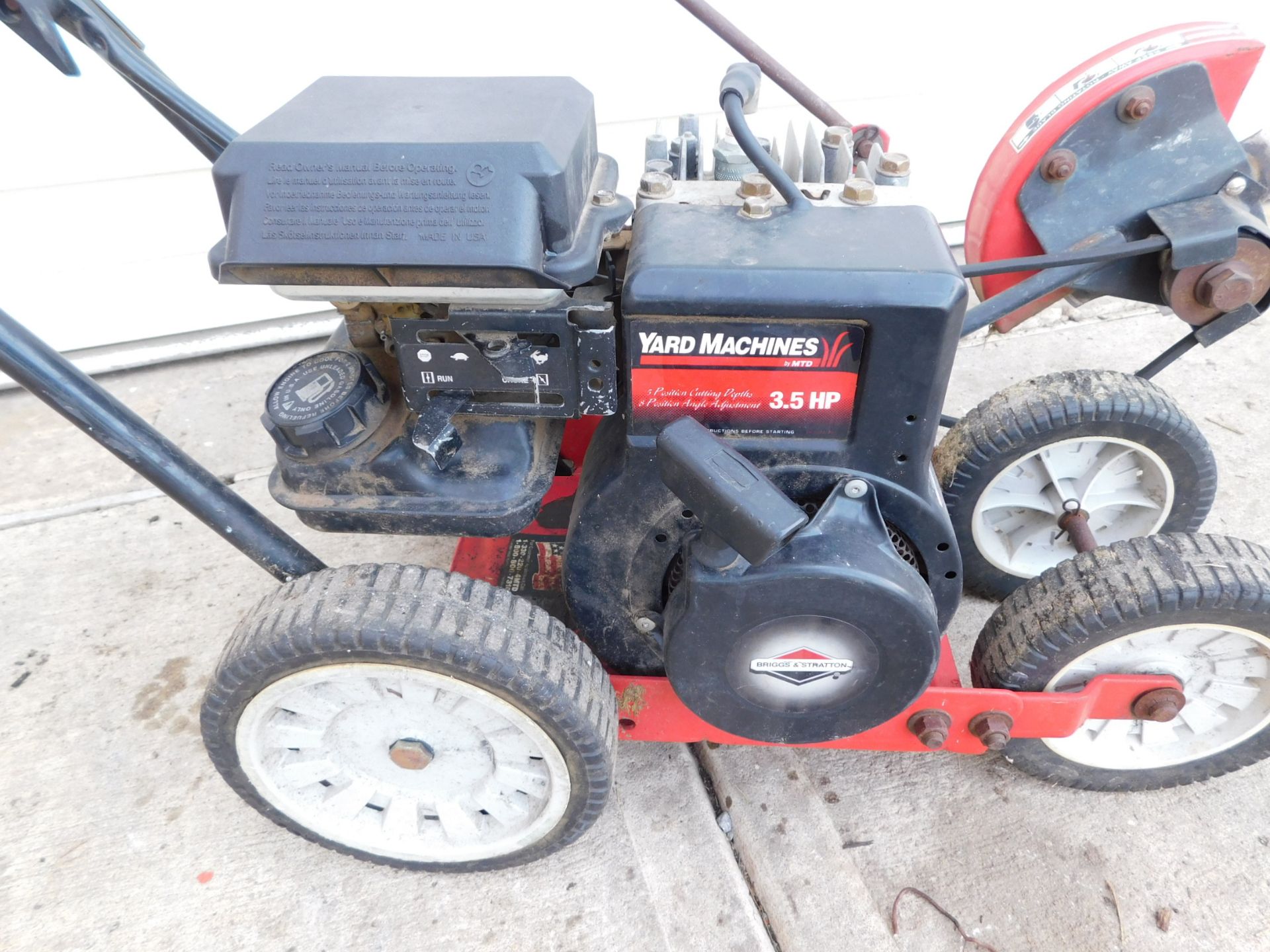 MTD 3.5 hp Gas powered Edger - Image 4 of 8