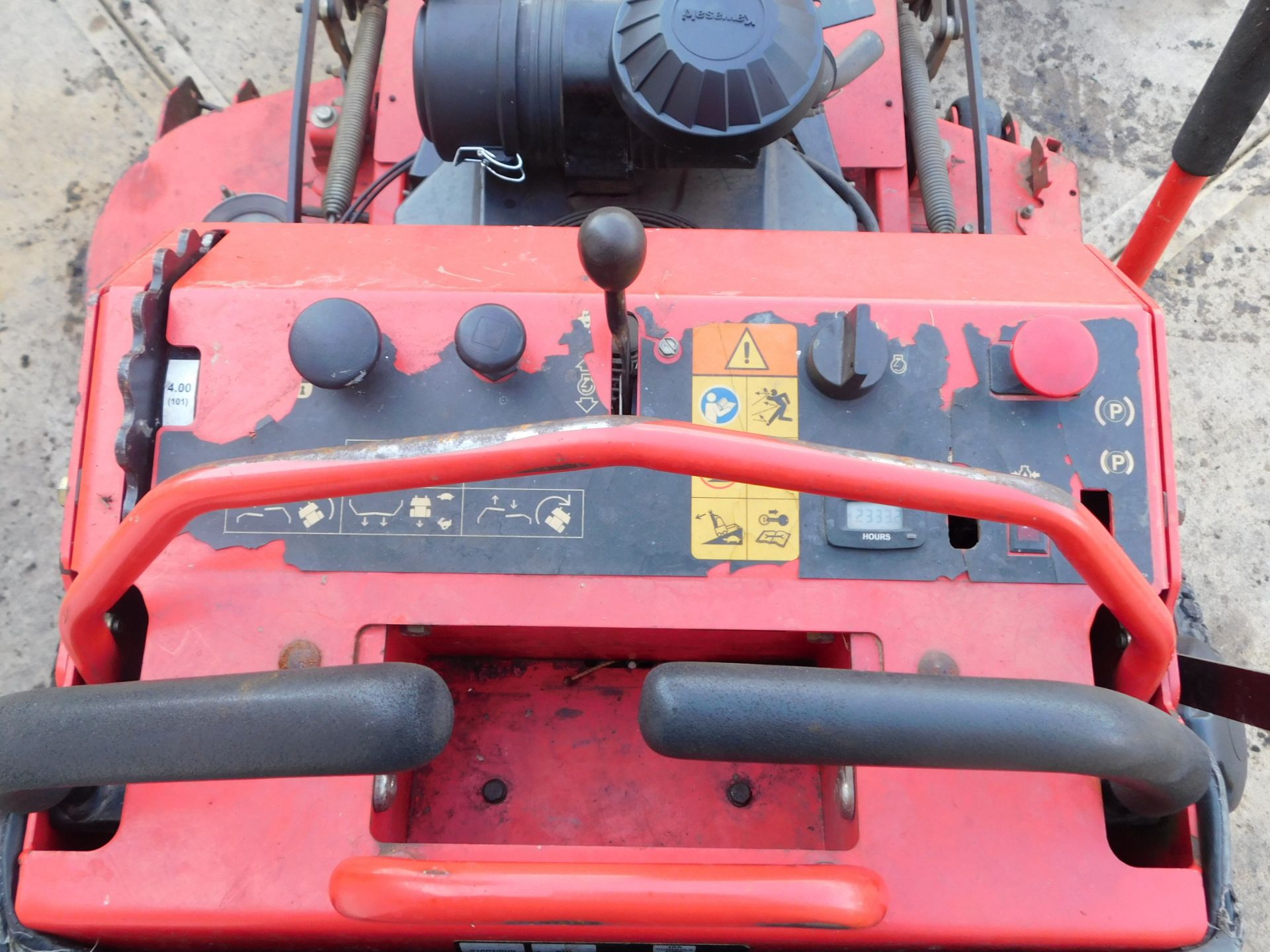 Gravely Pro-Stance 52 Stand on Mower SN#020377, 52"deck, Kawaski FX691VGas Enngine 2,332hrs. - Image 11 of 12