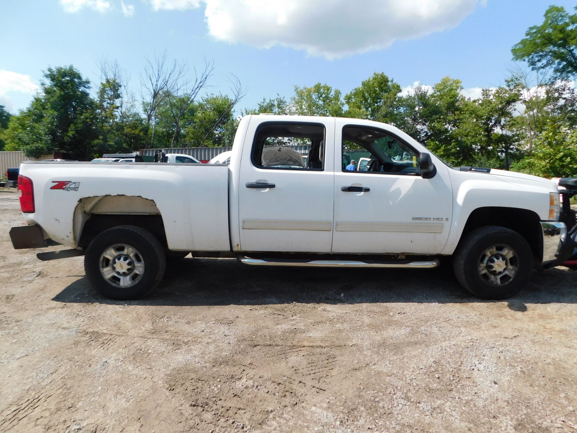 2009 Chevy 2500HD Pick up VIN# 1GCHK53KX9F139182, CREW CAB 4X4 AUTOMATIC, PW, PL, AM/FM/CD, AC 6'6" - Image 7 of 61