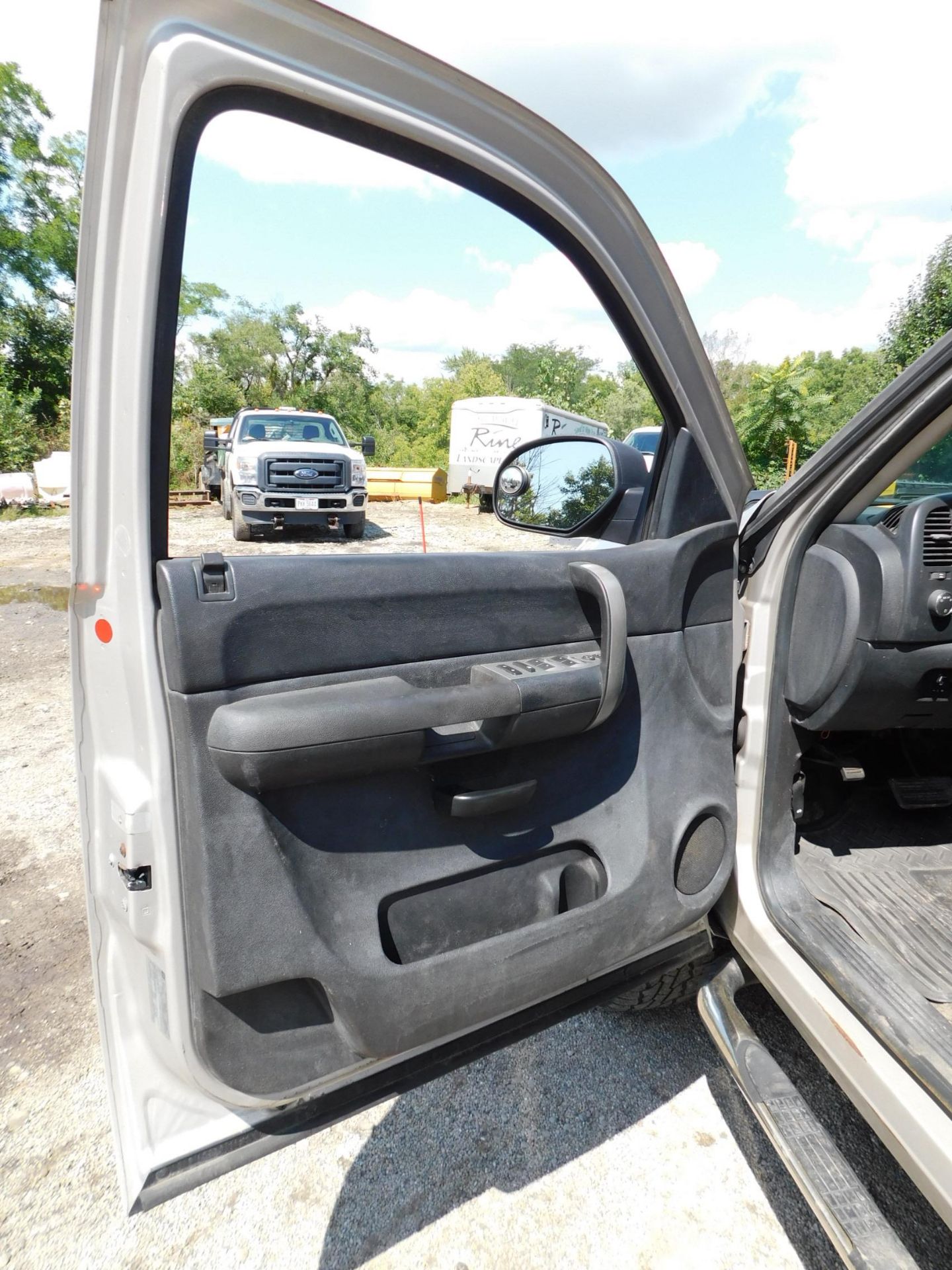 2008 Chevy 2500HD Pickup VIN#1GCHK29K58E165974, Crew Cab, 4X4, Automatic, PW,PL, Am/Fm/CD, AC 6'6" - Image 23 of 39