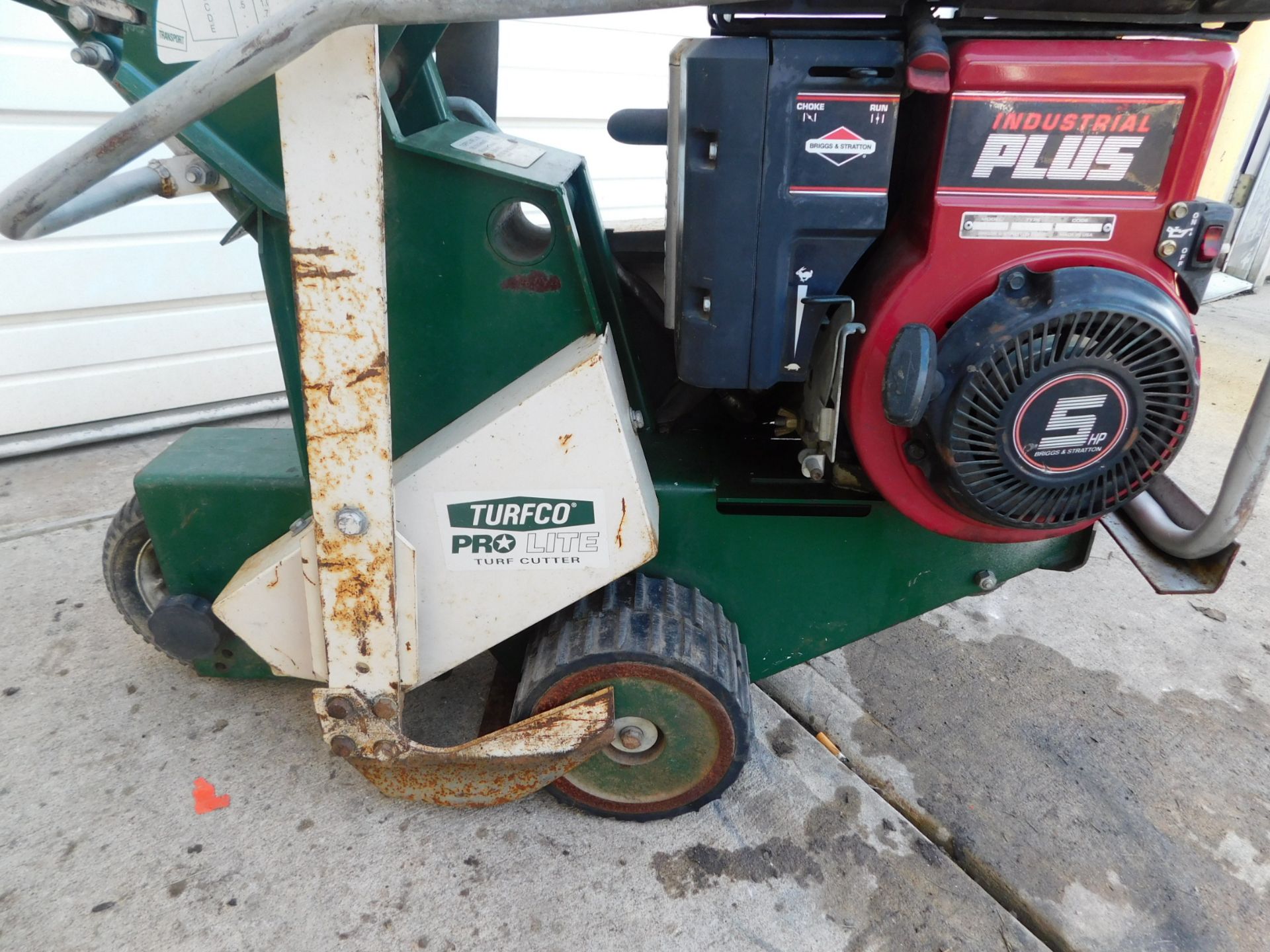 Turfco Pro Lite Gas powered Turf Cutter - Image 4 of 9