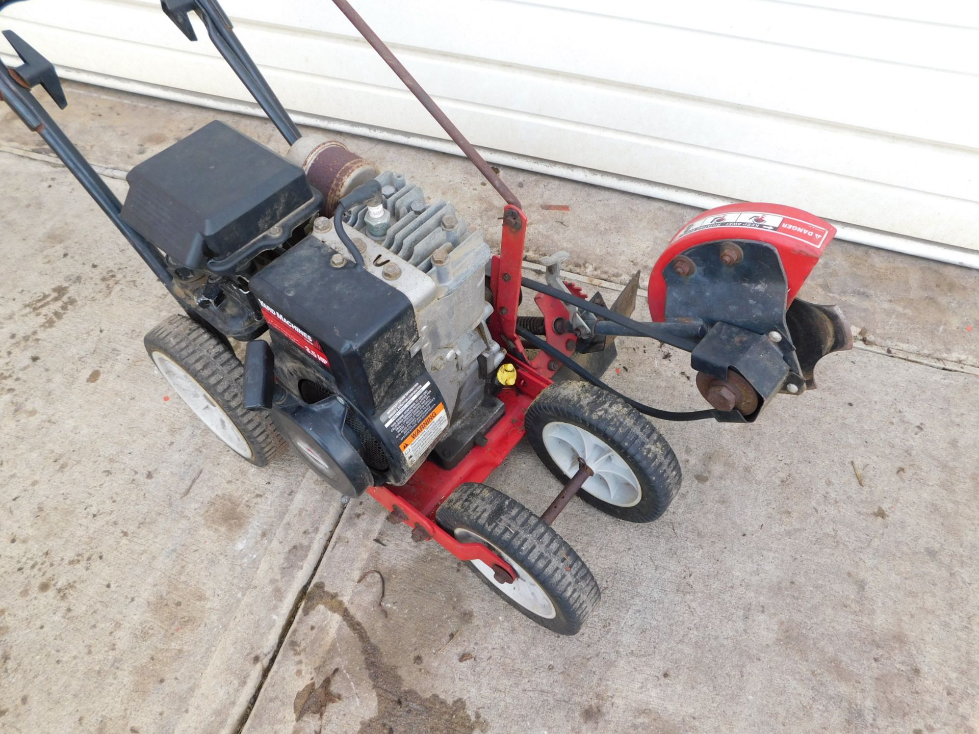 MTD 3.5 hp Gas powered Edger - Image 2 of 8