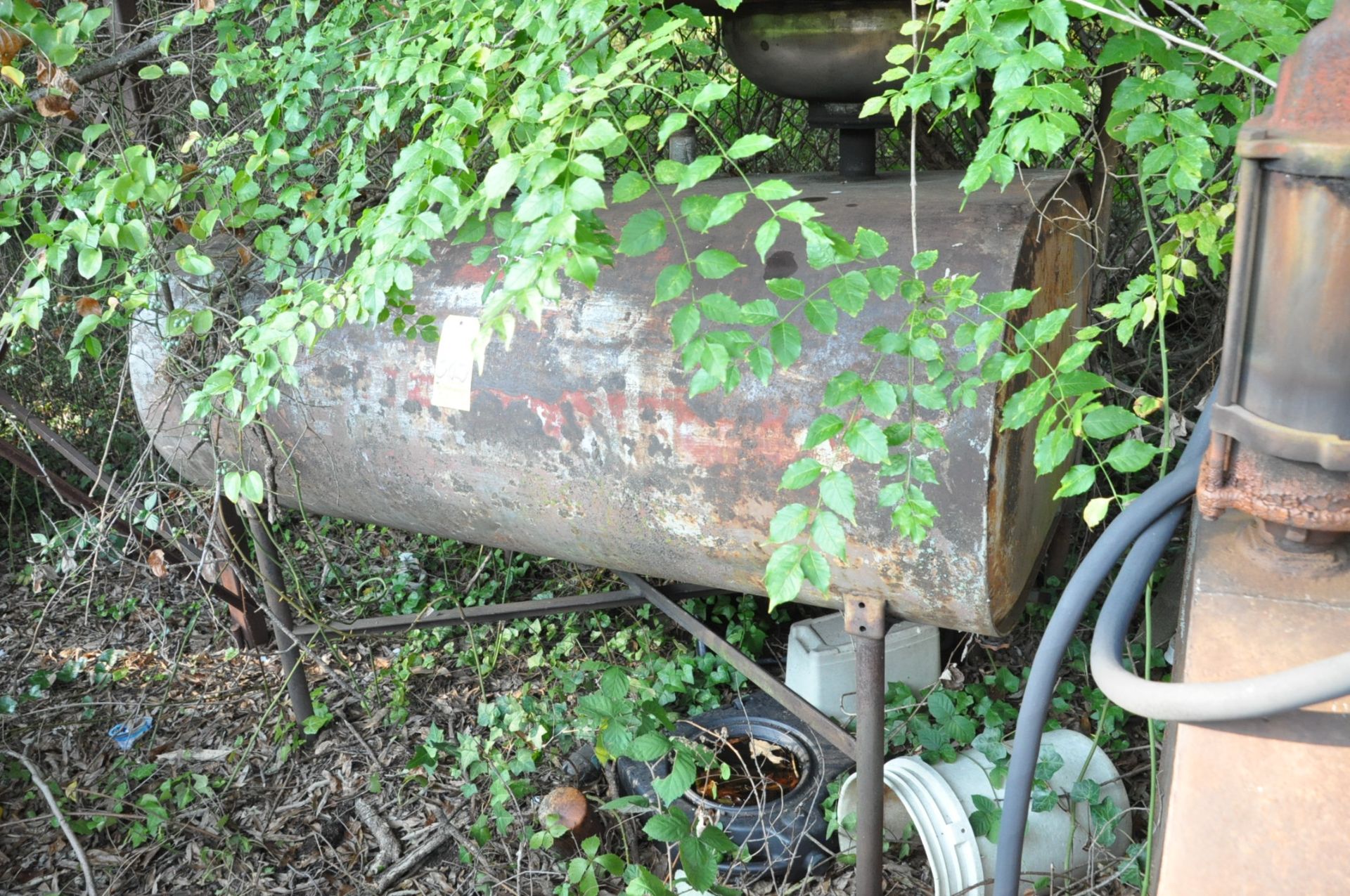 Lot-(4) Various Fuel Tanks - Image 3 of 4