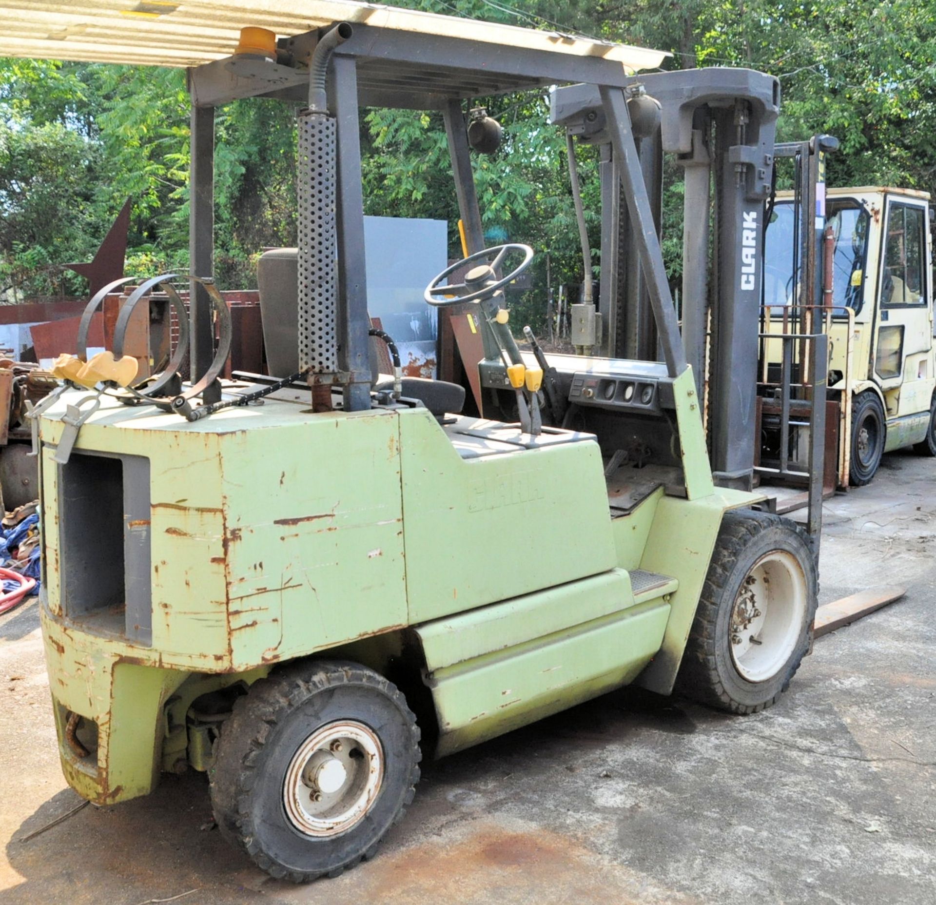 Clark Model CPS30MB All Terrain Fork Lift Truck, 4,900-Lbs. x 188" Lift Capacity LP Gas Fork Lift - Image 3 of 7