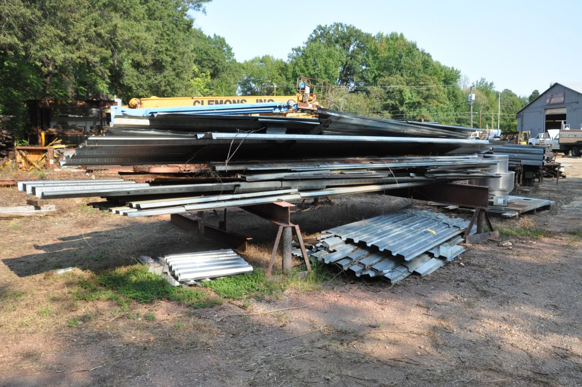 Lot-Corrugated Sheet Metal Panels - Image 2 of 4