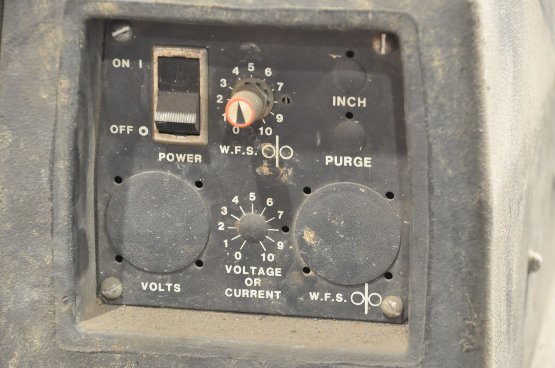 Hobart Hefty CC/CV Mig Welder, S/n N/a, with Leads - Image 3 of 4