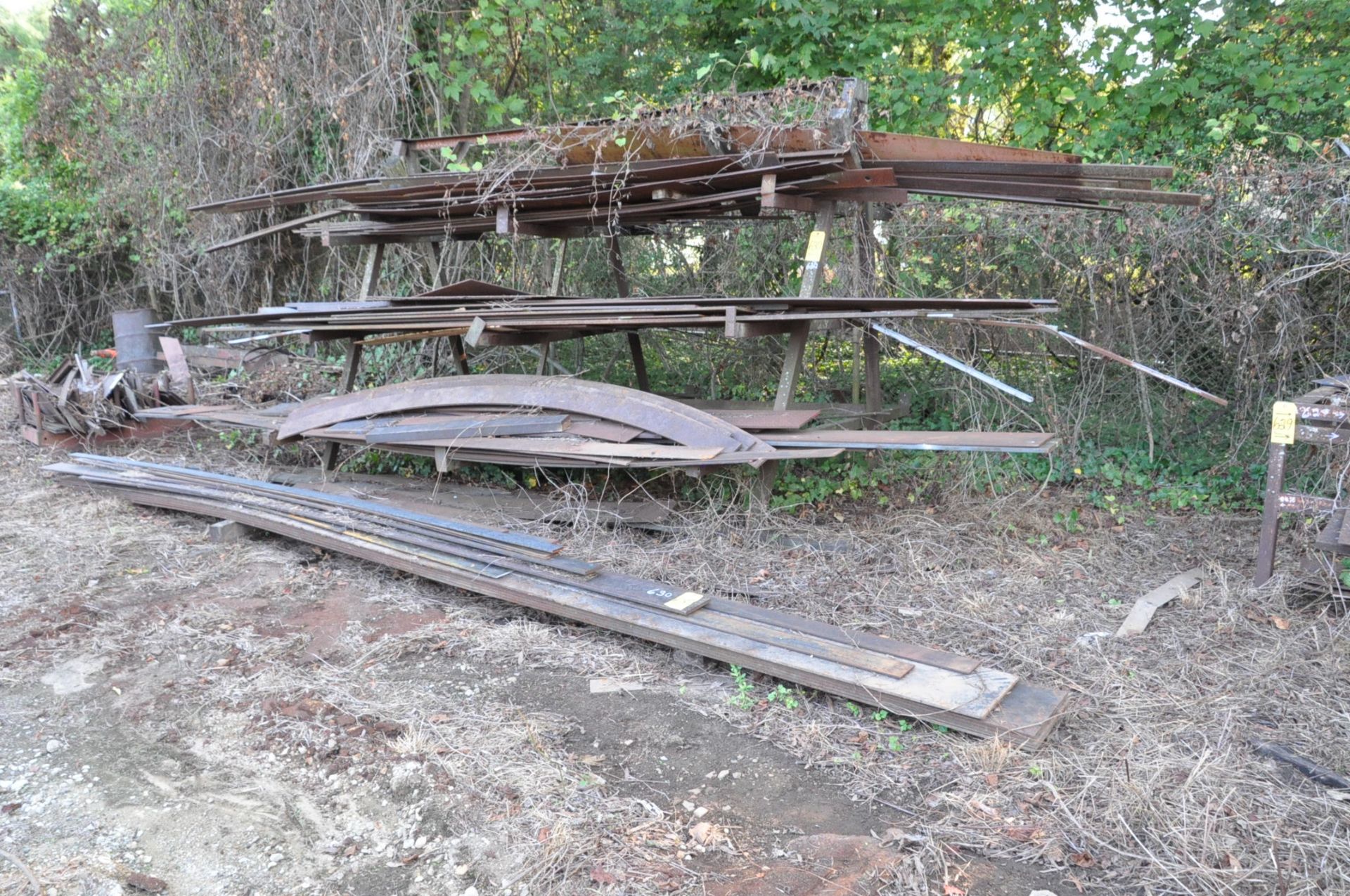 Lot-Steel Flat Bar Stock with Rack