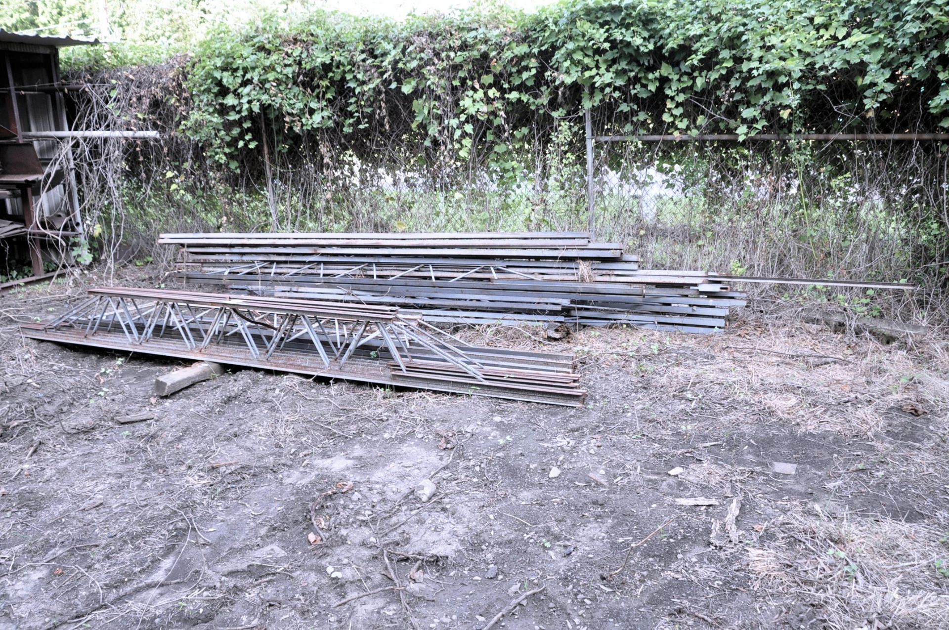 Lot-Steel Trusses