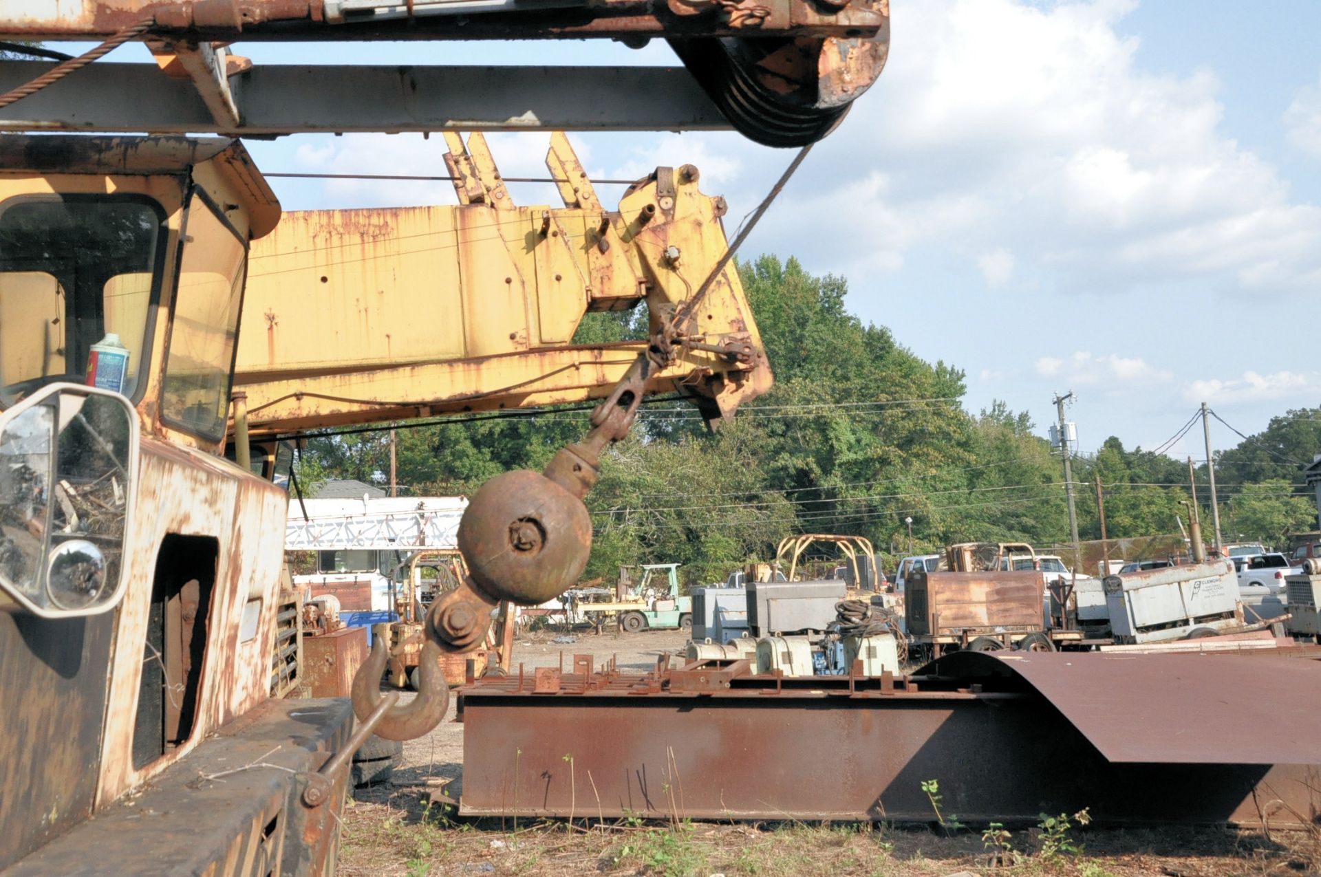 Grove/Crane Carrier Co. 25-Ton Capacity Mobile Crane Truck, VIN N/a, 671 Detroit Diesel Forward - Image 5 of 7