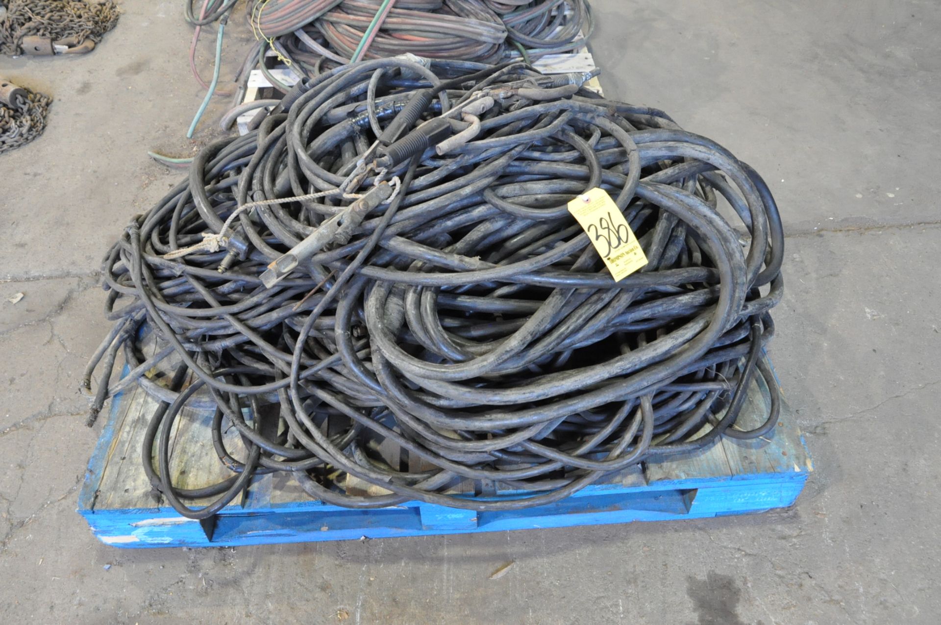 Large Quantiy tWelding Leads, Estimated Over 1,000 Ft., Both 4.0 and 2.0 Size