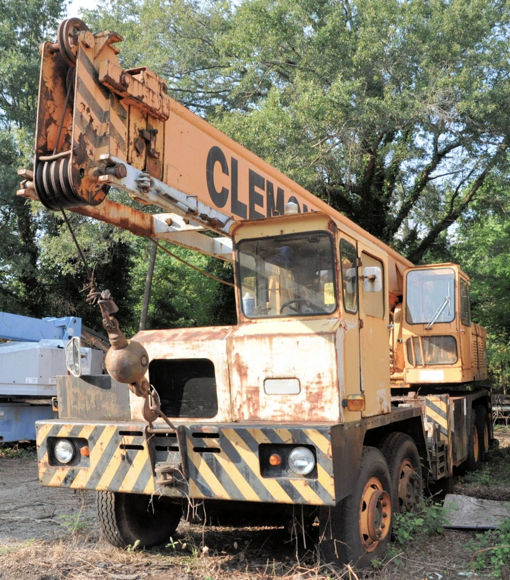 Grove/Crane Carrier Co. 25-Ton Capacity Mobile Crane Truck, VIN N/a, 671 Detroit Diesel Forward