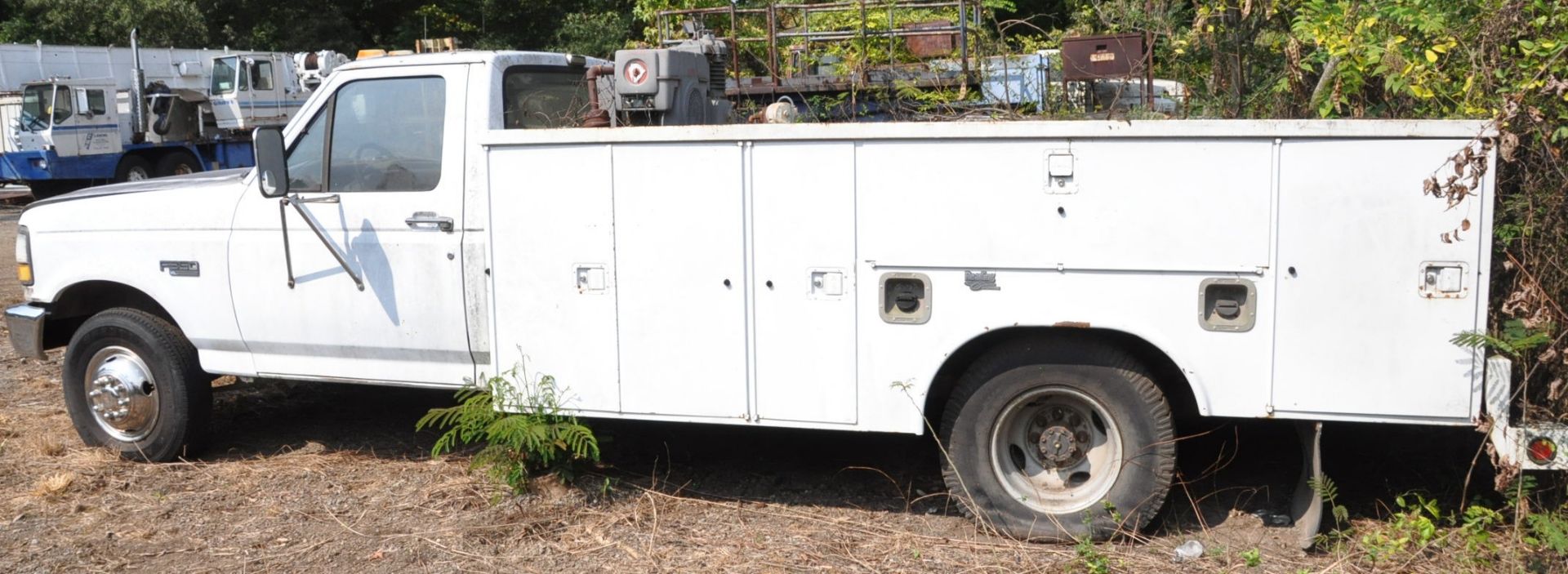 1993 Ford F-350 XL Standard Cab Utility Truck, VIN 1FDKF37M7PNB11350, Diesel Engine, Automatic - Image 3 of 10