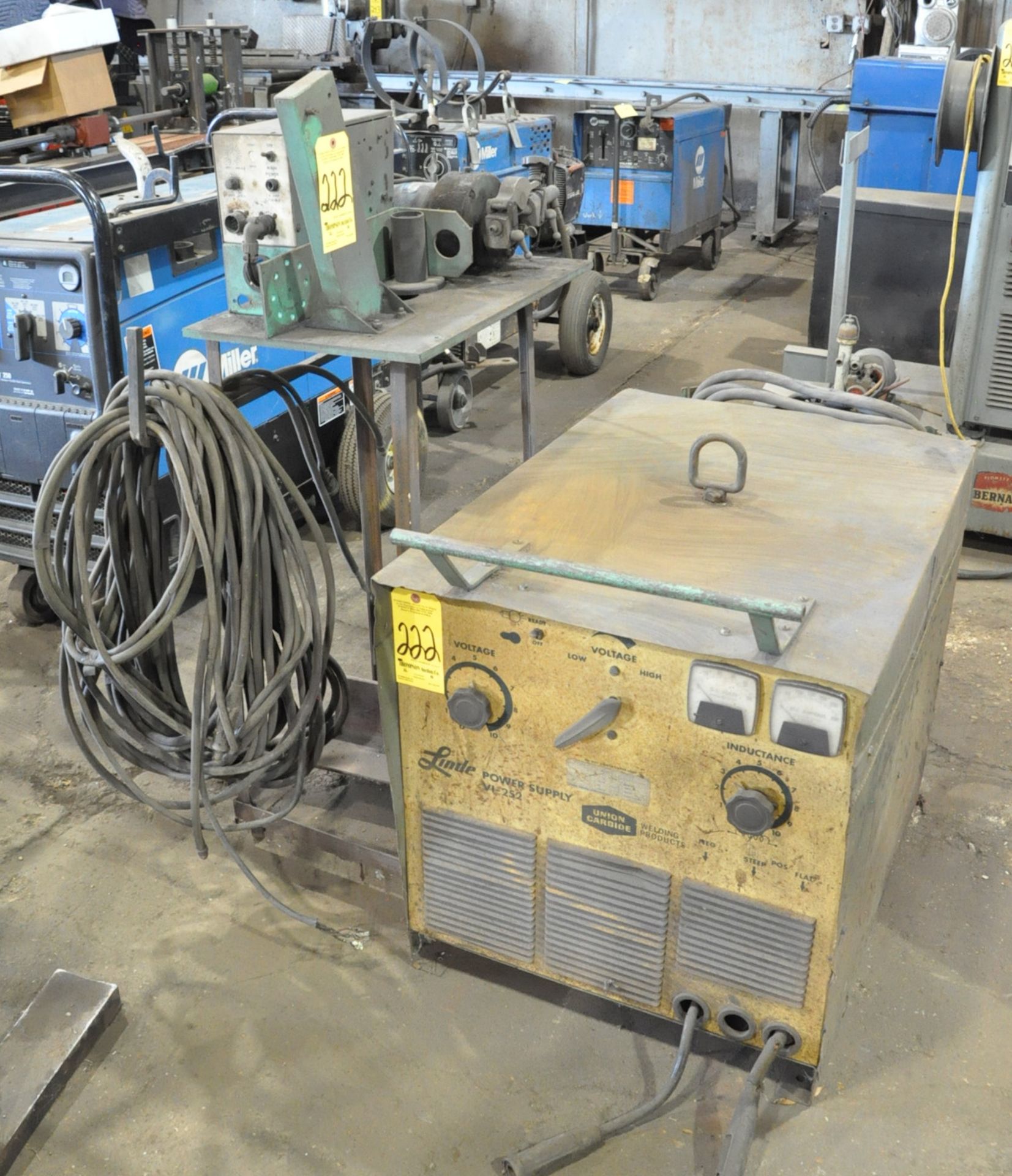 Linde VI-252, 250-Amp Capacity DC Arc Welding Power Source, S/n 8-786009365, (Leads Not Included),