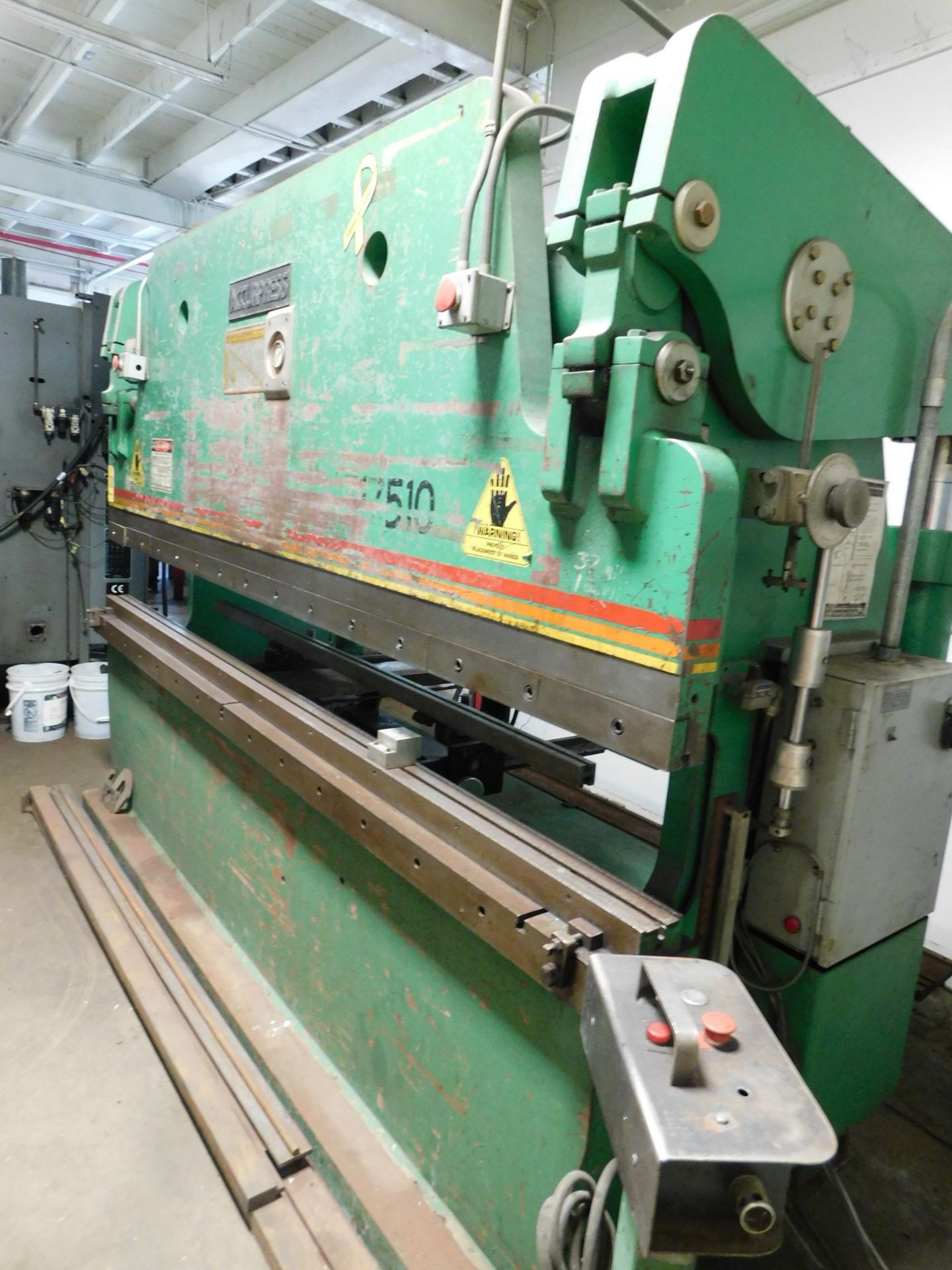 Accurpress Model 717510 Hydraulic Press Brake, s/n 1510, New 1990, 175 Ton, 10' Overall, 102" - Image 3 of 14