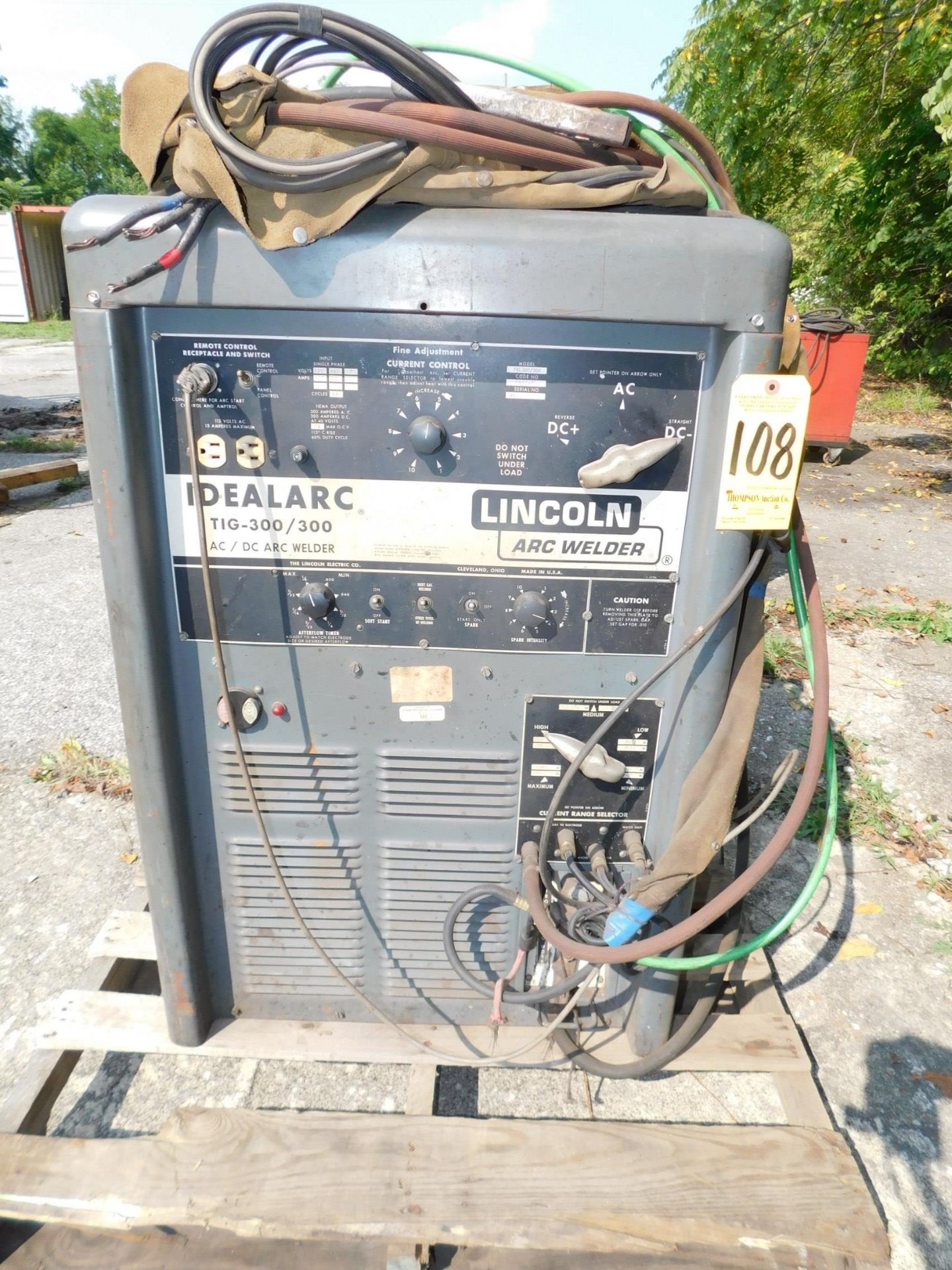 Lincoln Idealarc Tig 300/300 AC/DC Welder, s/n AC293361, 230/460/1/60 AC