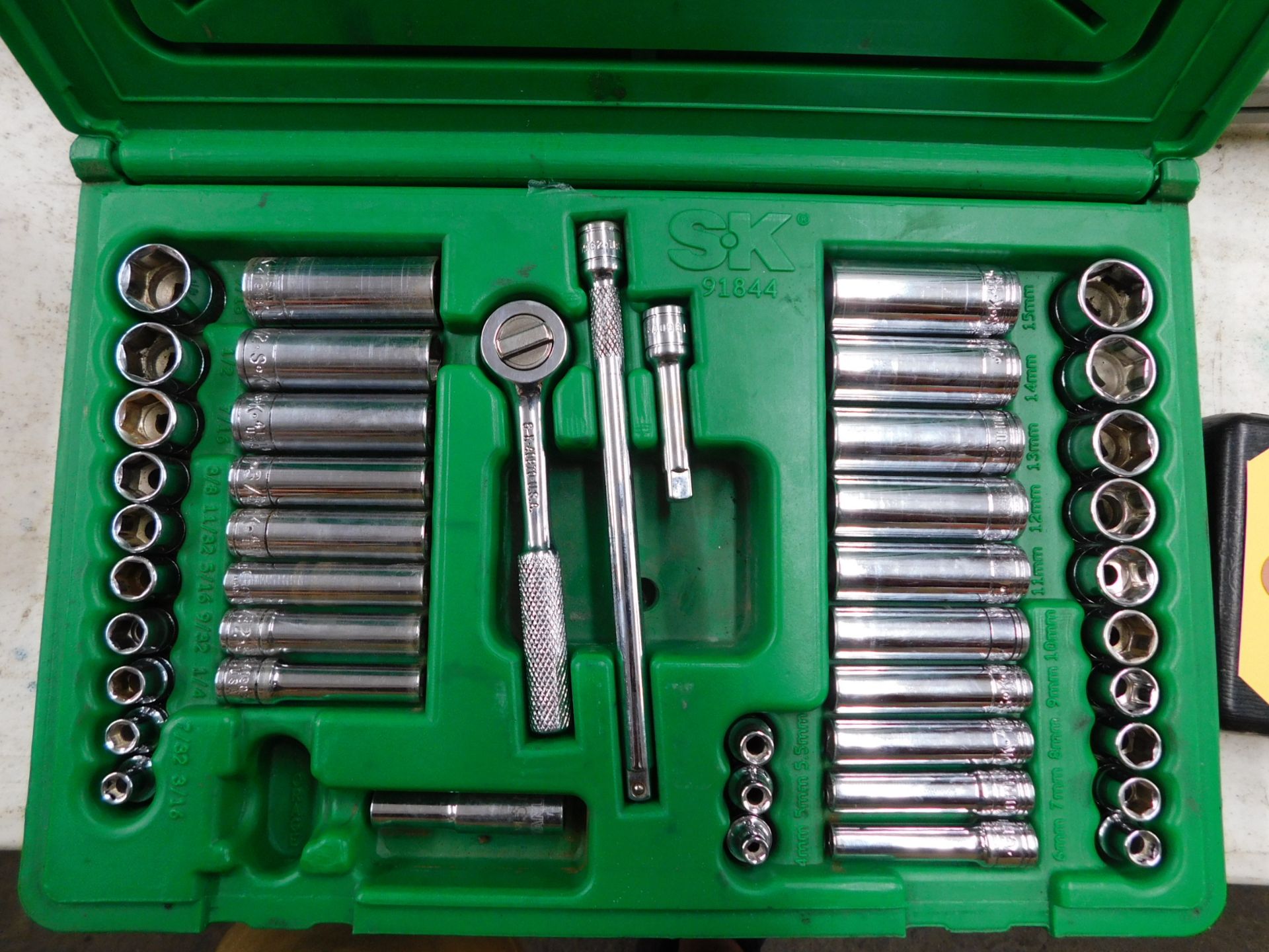 SK1/4" Drive Ratchet & Socket Set