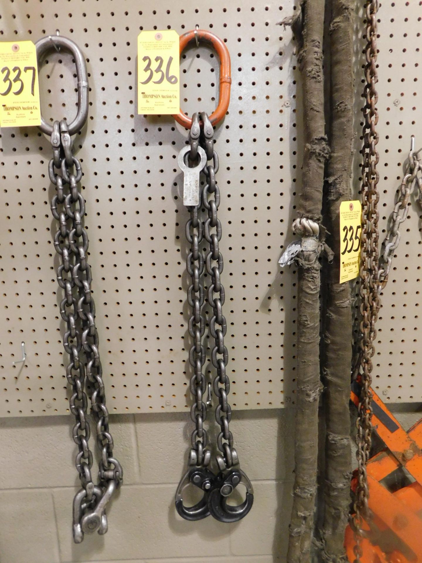 Lifting Chain, 2-Hook, 12,300lb cap.