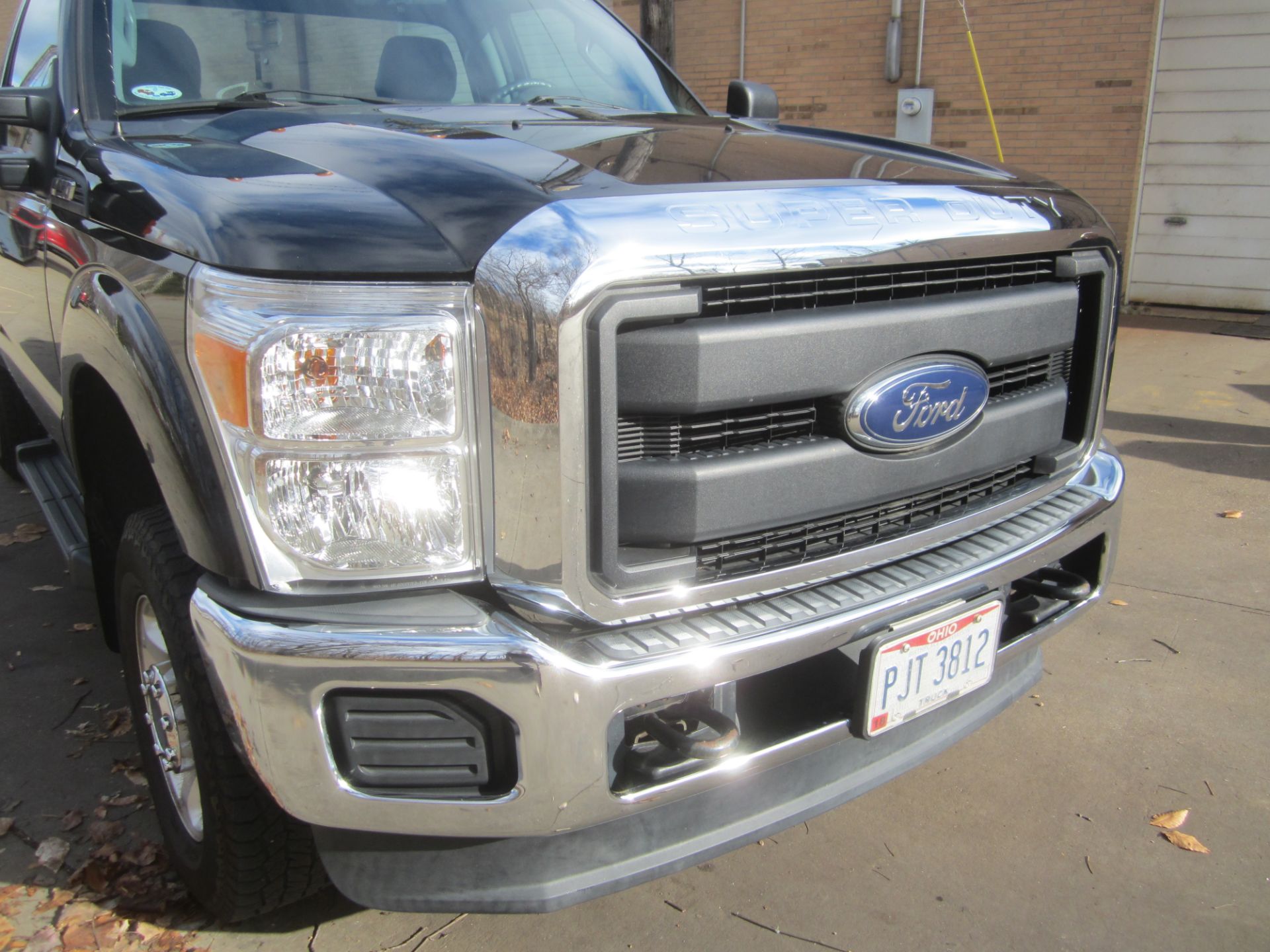 2015 Ford F-250 Super Duty Pick Up Truck, VIN 1FTBF2B6XFEC40186, 6.2L Gas Engine, 4 WD, Regular Cab, - Image 3 of 19